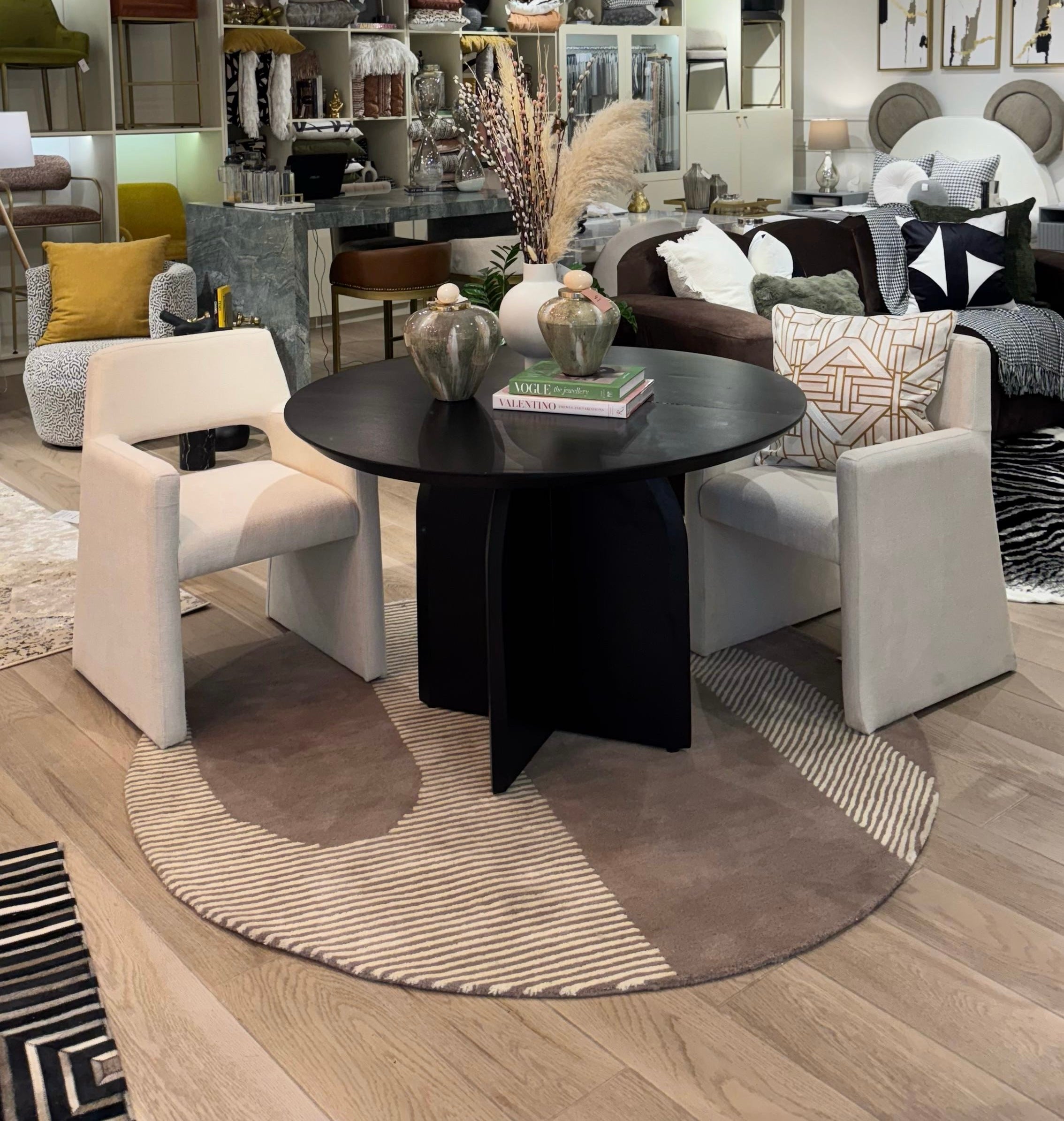 Beluga Tufted Design 61 Ivory Lt. Grey Round