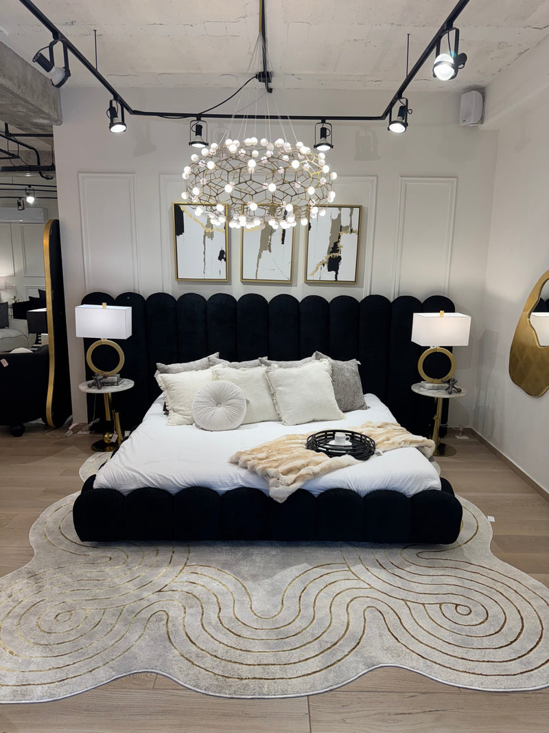 Chic cream Rug with Metallic Gold Accents – Designer Geometric Edge Style - Z325B (POL801)