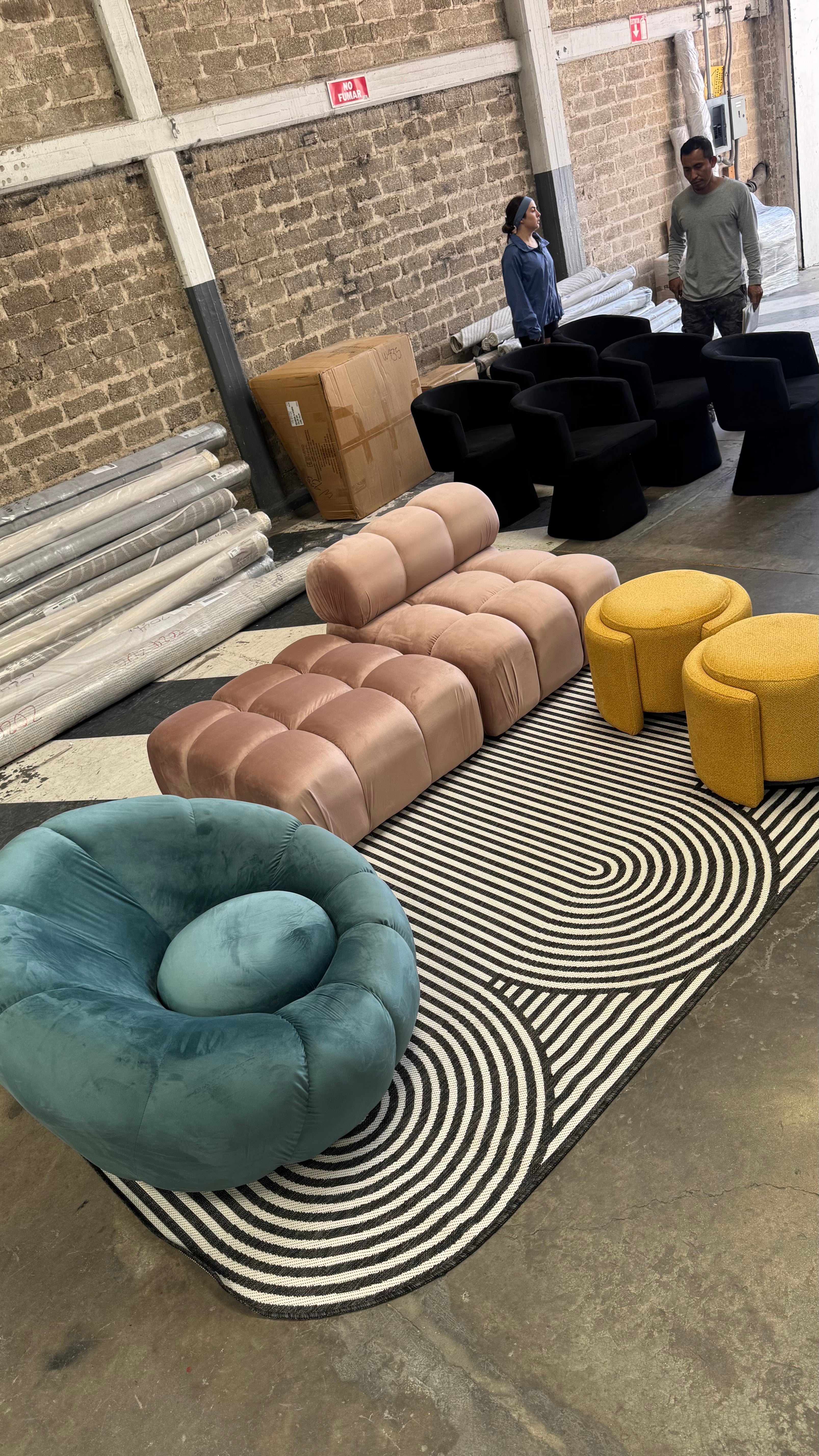 Black & Ivory Geometric Indoor/Outdoor Rug with Organic Live Edge.