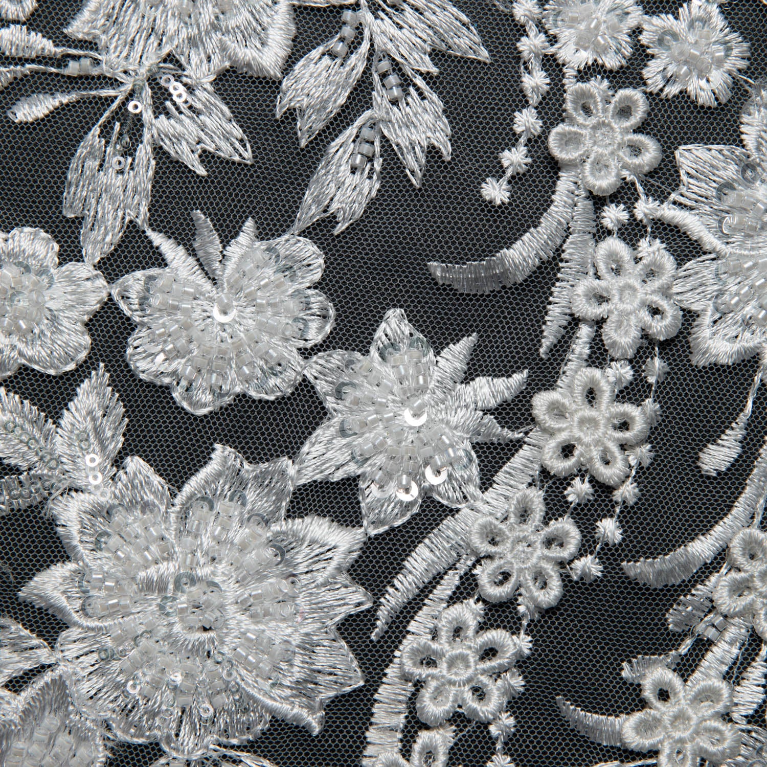 IVORY EMBROIDERED TULLE LACE WITH APPLIQUE WITH RICH INTRICATE 3D DESIGN 52" WIDE | Exquisite Fabric