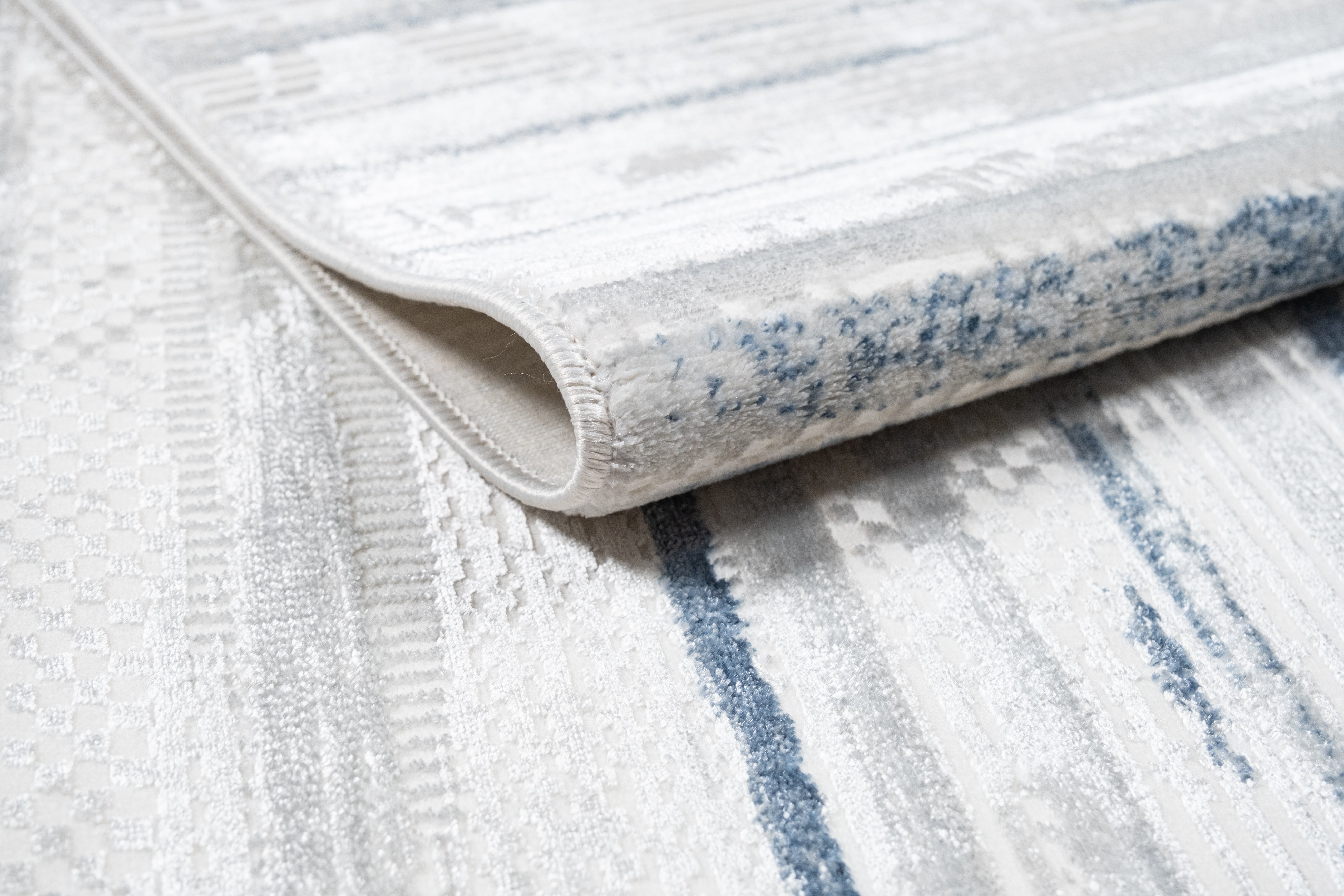 Jade 53 Blue / Cream