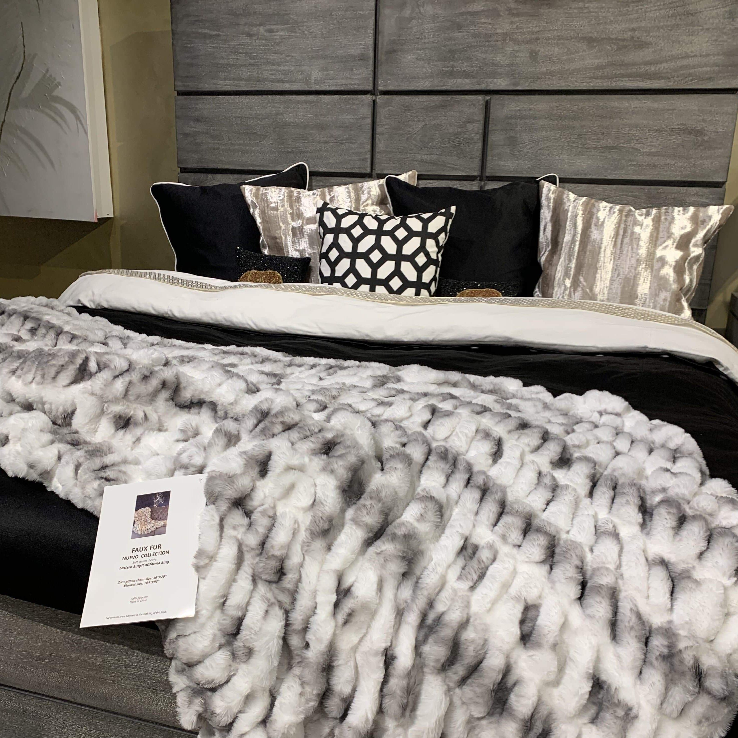 Braided Look Fluffy Soft Faux Fur Gray White Throw/ Quilt/ Blanket/ Coverlet/ Bedspread/ Bedcover/ Comforter