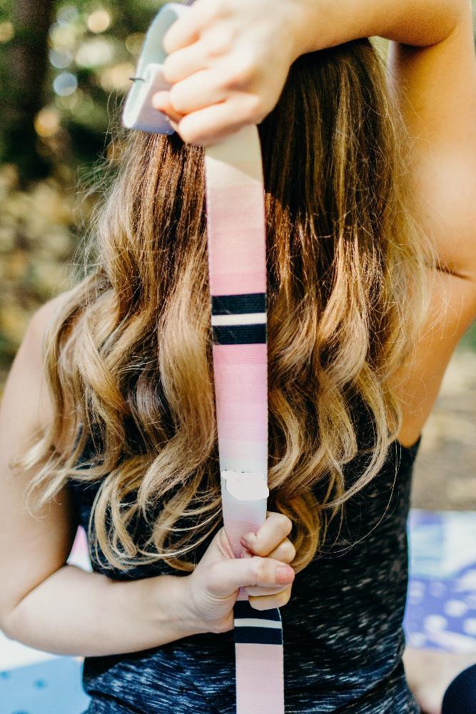 Helena Yoga Strap – Rainbow Stretching Strap w/ Metal Buckles | Yune Yoga