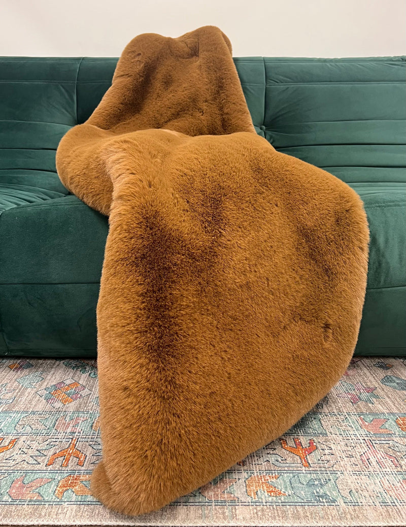 Luxe Copper Chinchilla Faux Fur Throw Blanket – Ultra-Soft Plush Bedspread