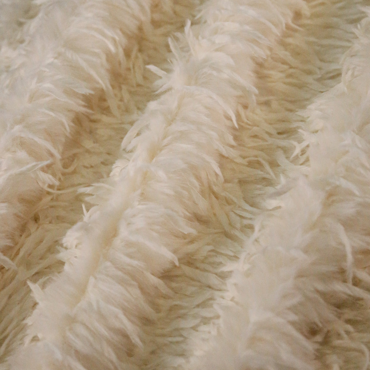 Faux Fur Fabric by the Yard – Plush Long Pile | Wholesale