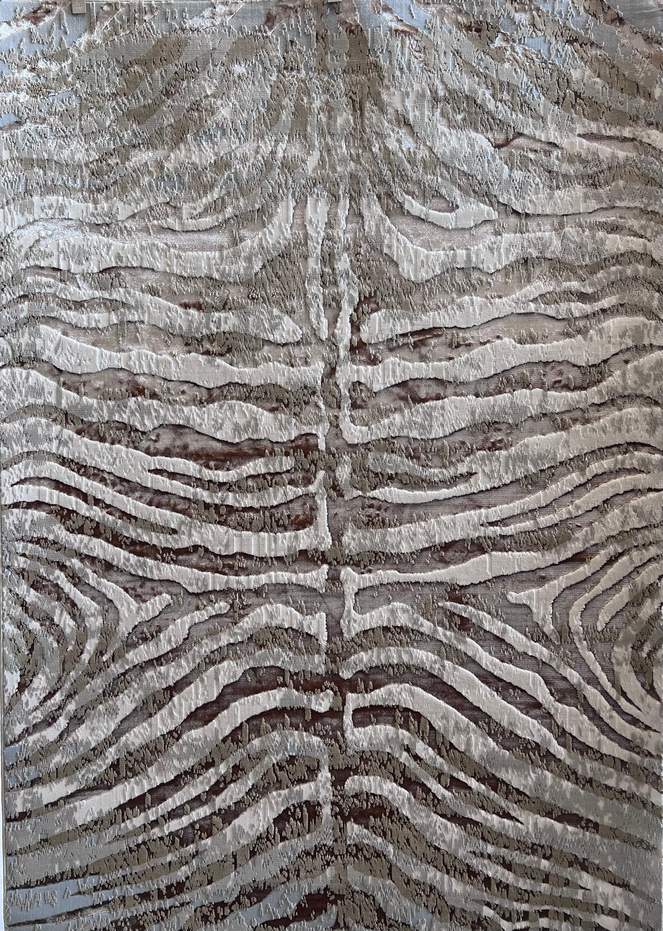 Polyester Gold Viscose Blend Safari Zebra Animal Print Rug/Carpet - Style# Maximus 187 - Color-Changing Flat Weave Rug