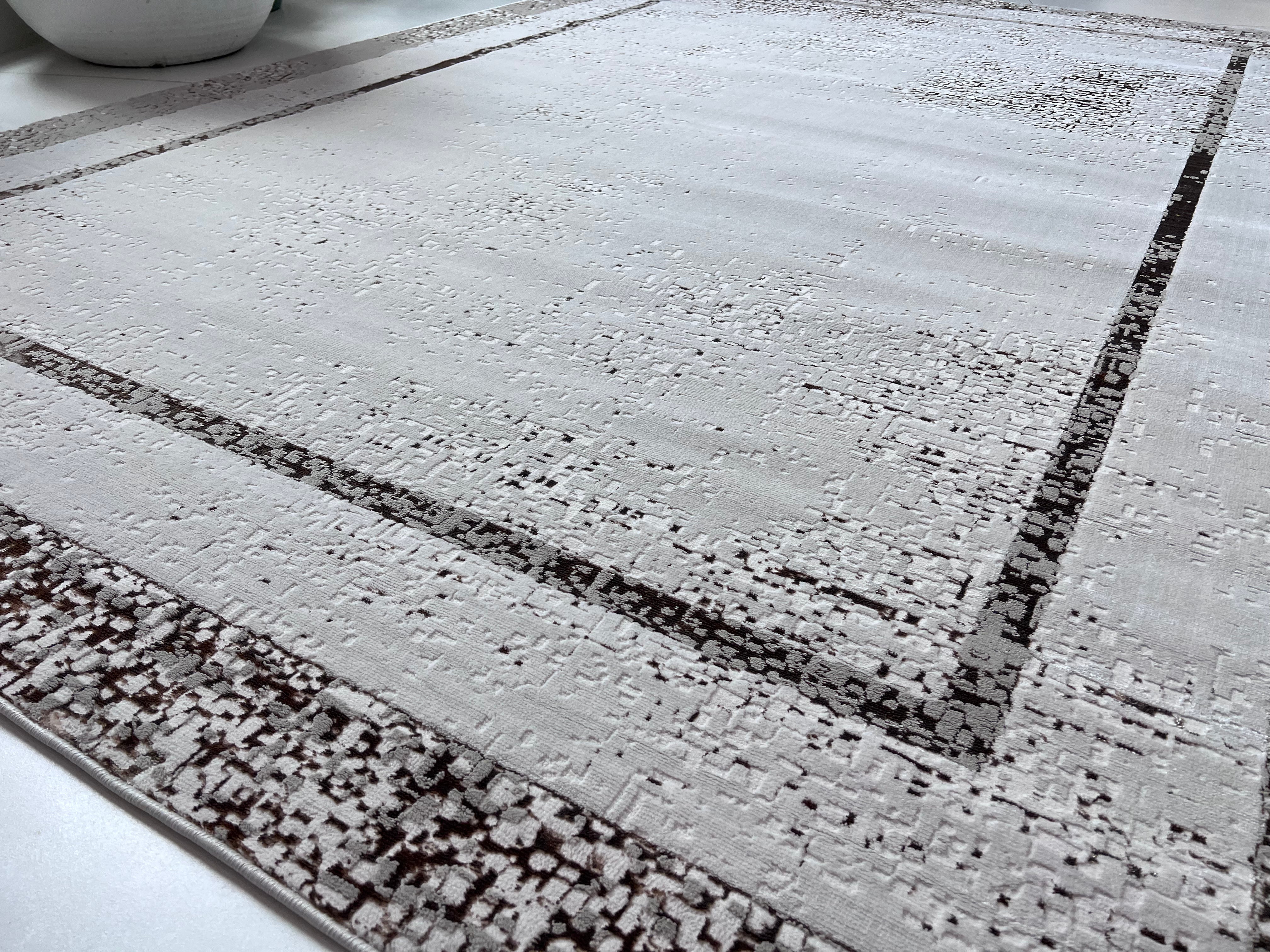 Polyester Silver with Gold Viscose Blend Border Design Rug/Carpet - Style# Maximus 245 - Color-Changing Flat Weave Rug