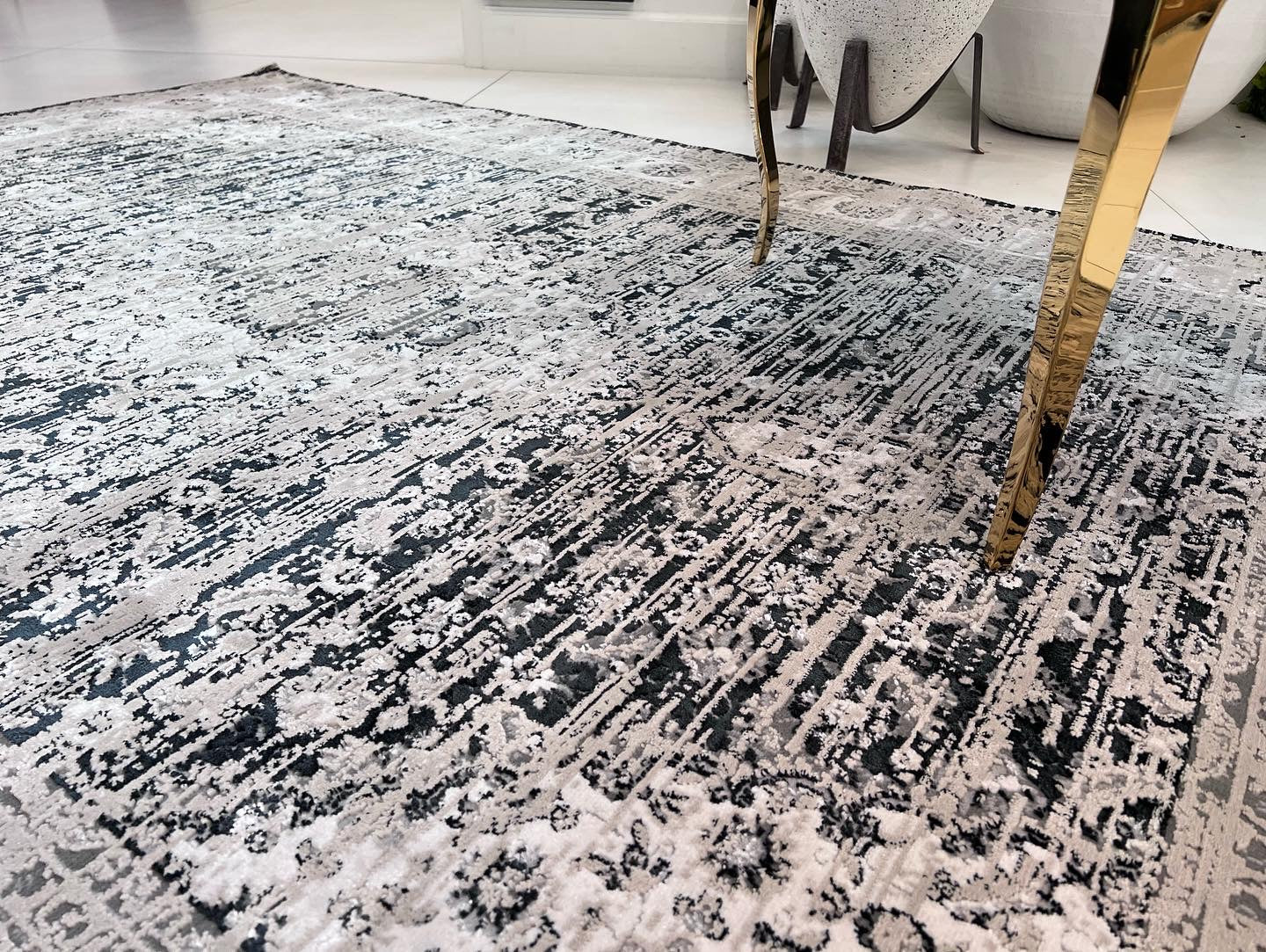 Color-Shift Foldable Flat Weave Area Rug - Shifting Hues Design - Versatile Indoor/Outdoor Rug - Power Loomed with Polypropylene/Polyester Blend - Turkish Craftsmanship - Soft and Durable - Unique Visual Appeal