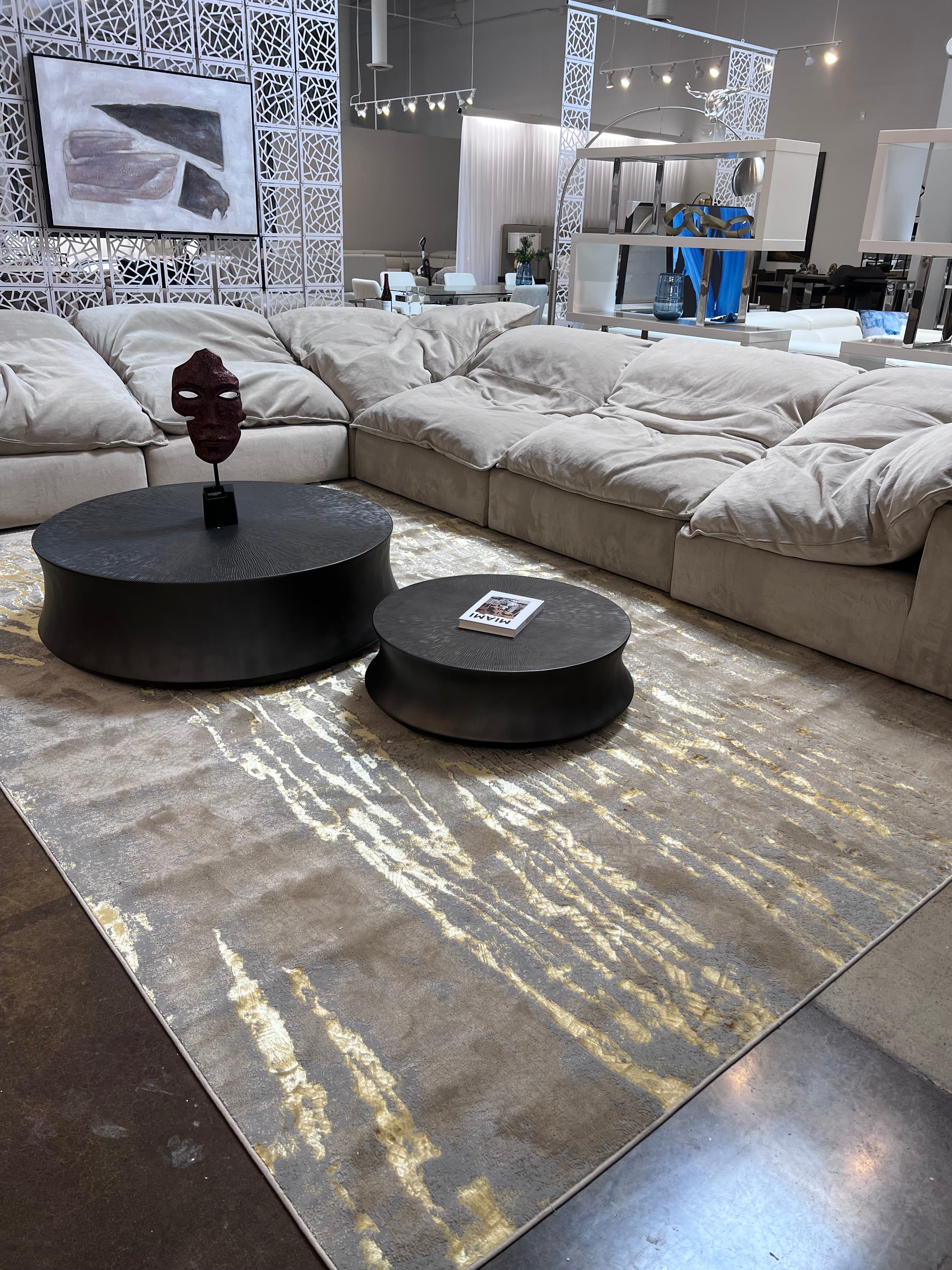 Polyester Gold Viscose Blend Rain Falling Design Rug/Carpet - Style# Maximus 230 - Color-Changing Flat Weave Rug