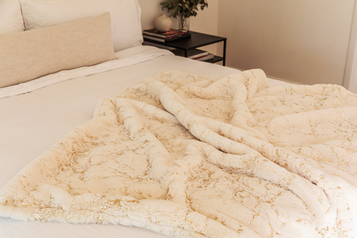 Metallic Golden Scattered Shimmery Design Faux Rabbit Touch Soft Throw Blanket - Coverlet/ Quilt/ Throw/ Bedspread/ Bedcover
