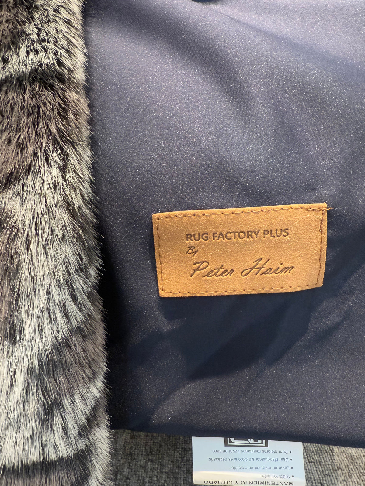 Luxe Black Leopard Faux Mink Throw Blanket – MINKO 12