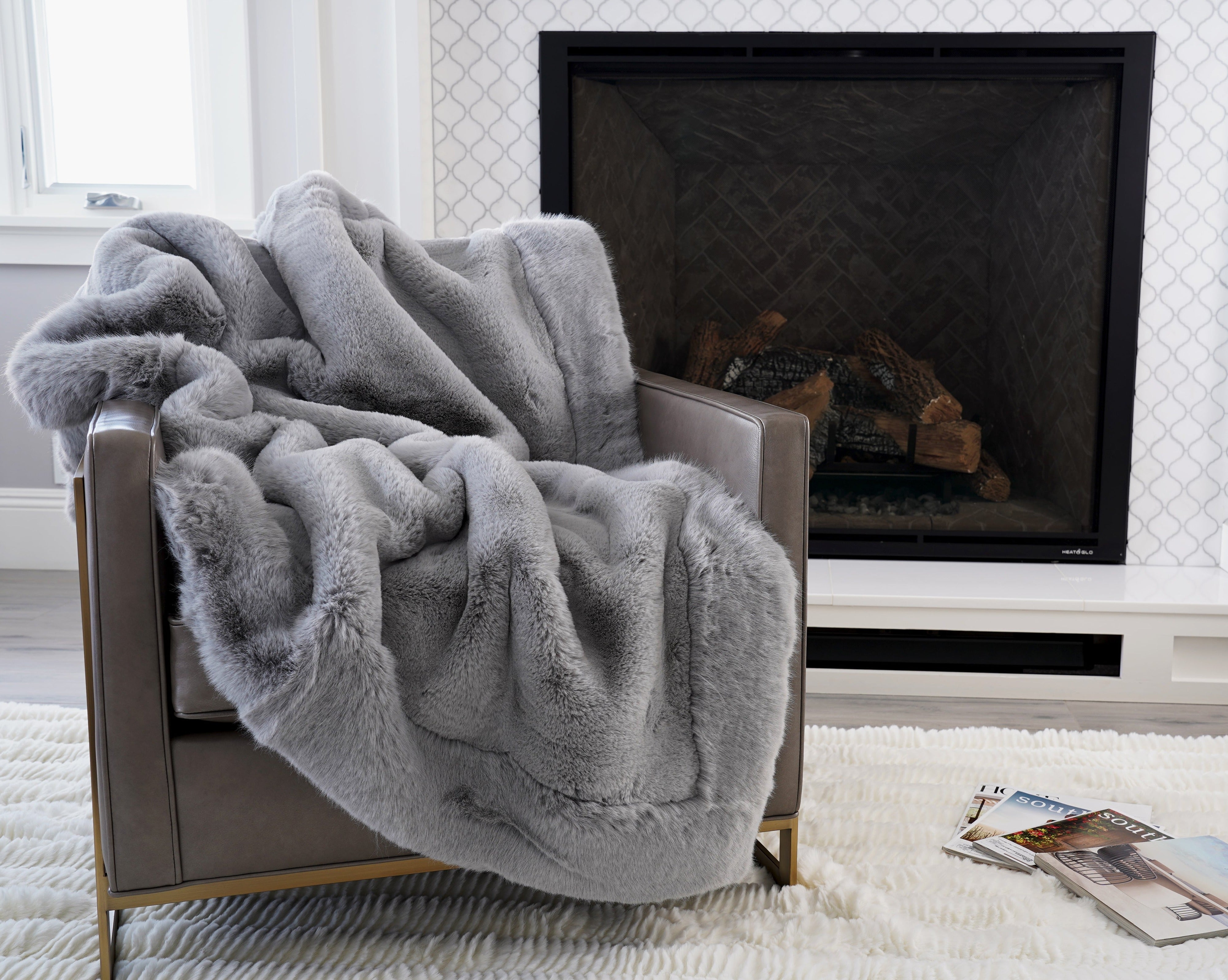 Luxurious Chinchilla Rabbit Faux Fur Throw Blanket