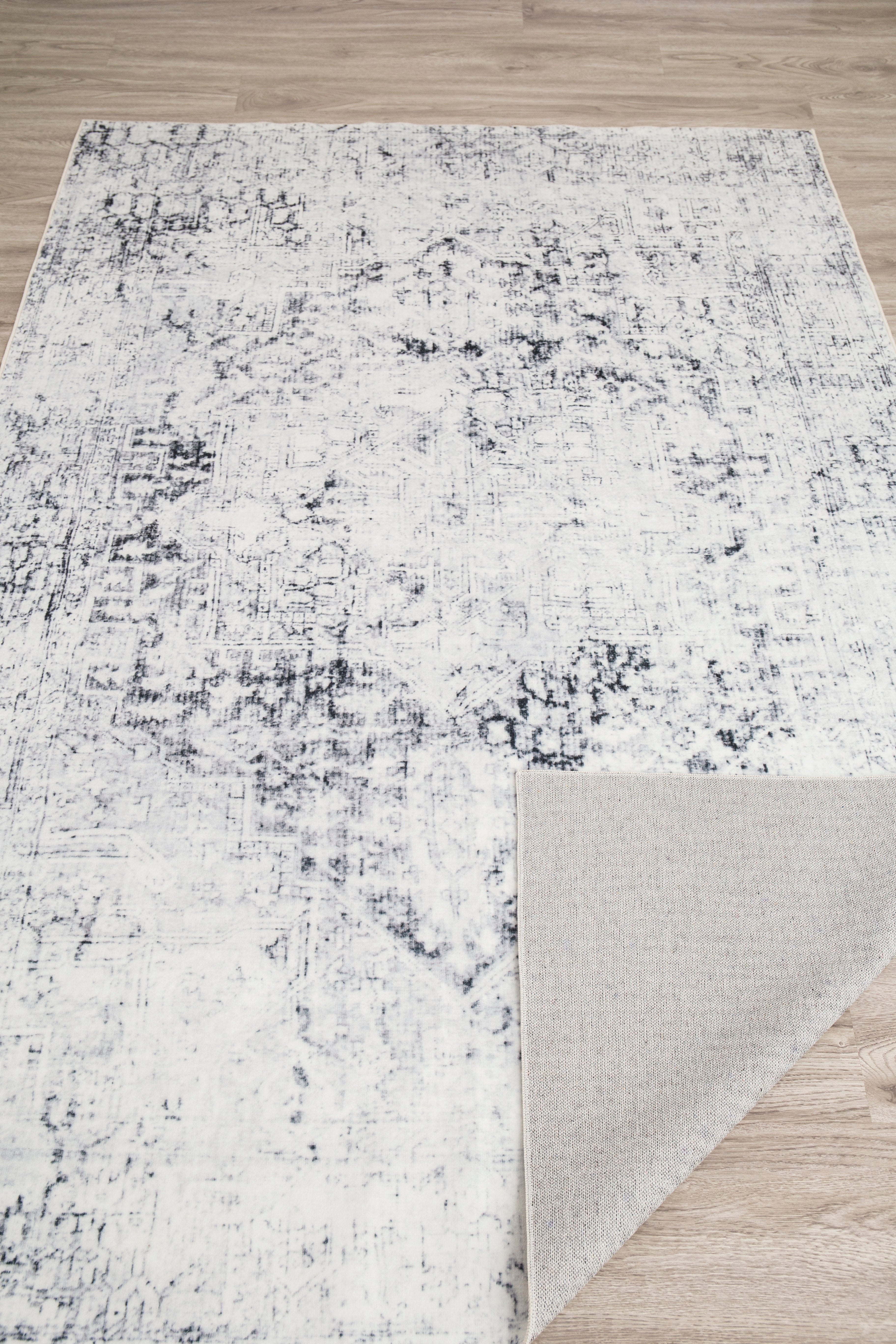 Foldable Anti-Slip Polyester Area Rug | Style# SHAH-29 - Elevate Your Space