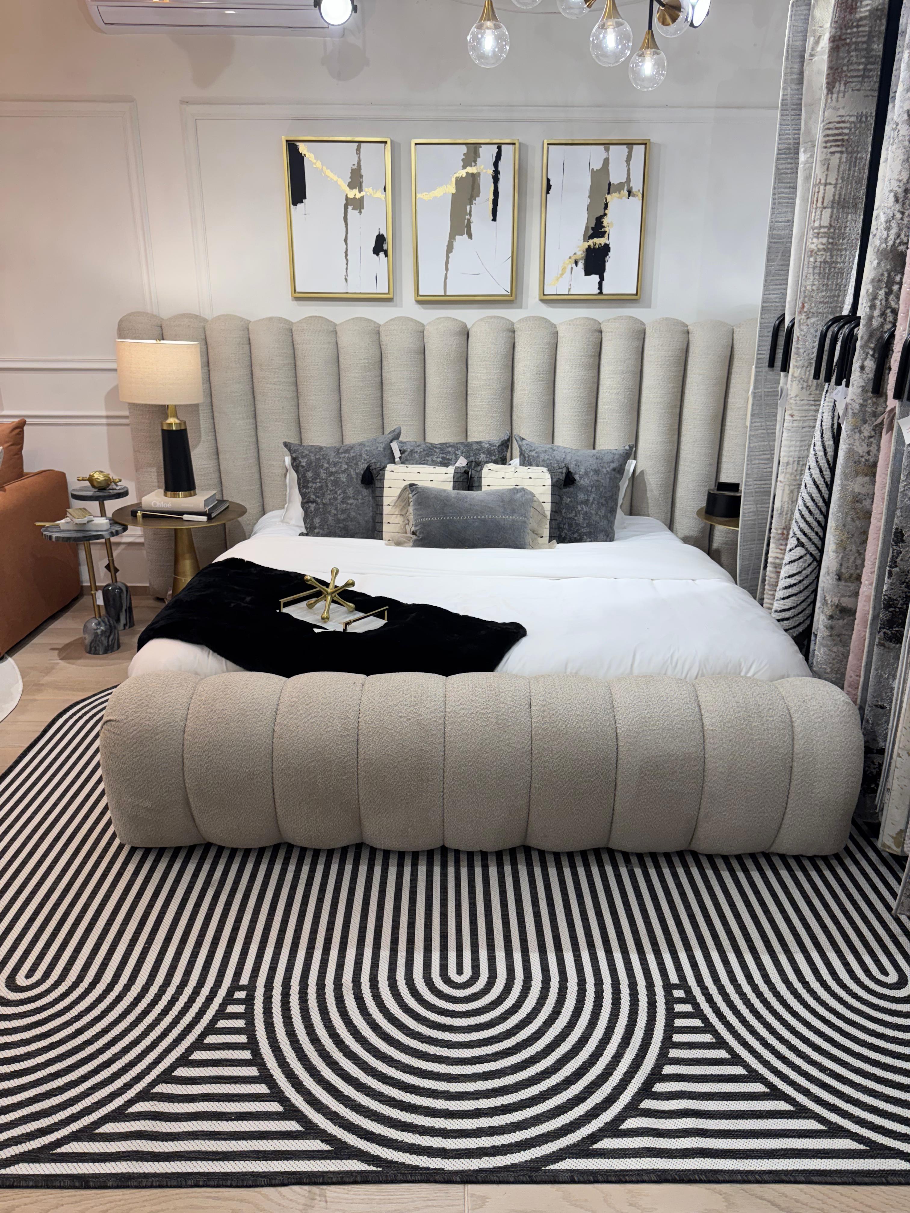 Black & Ivory Geometric Indoor/Outdoor Rug with Organic Live Edge.