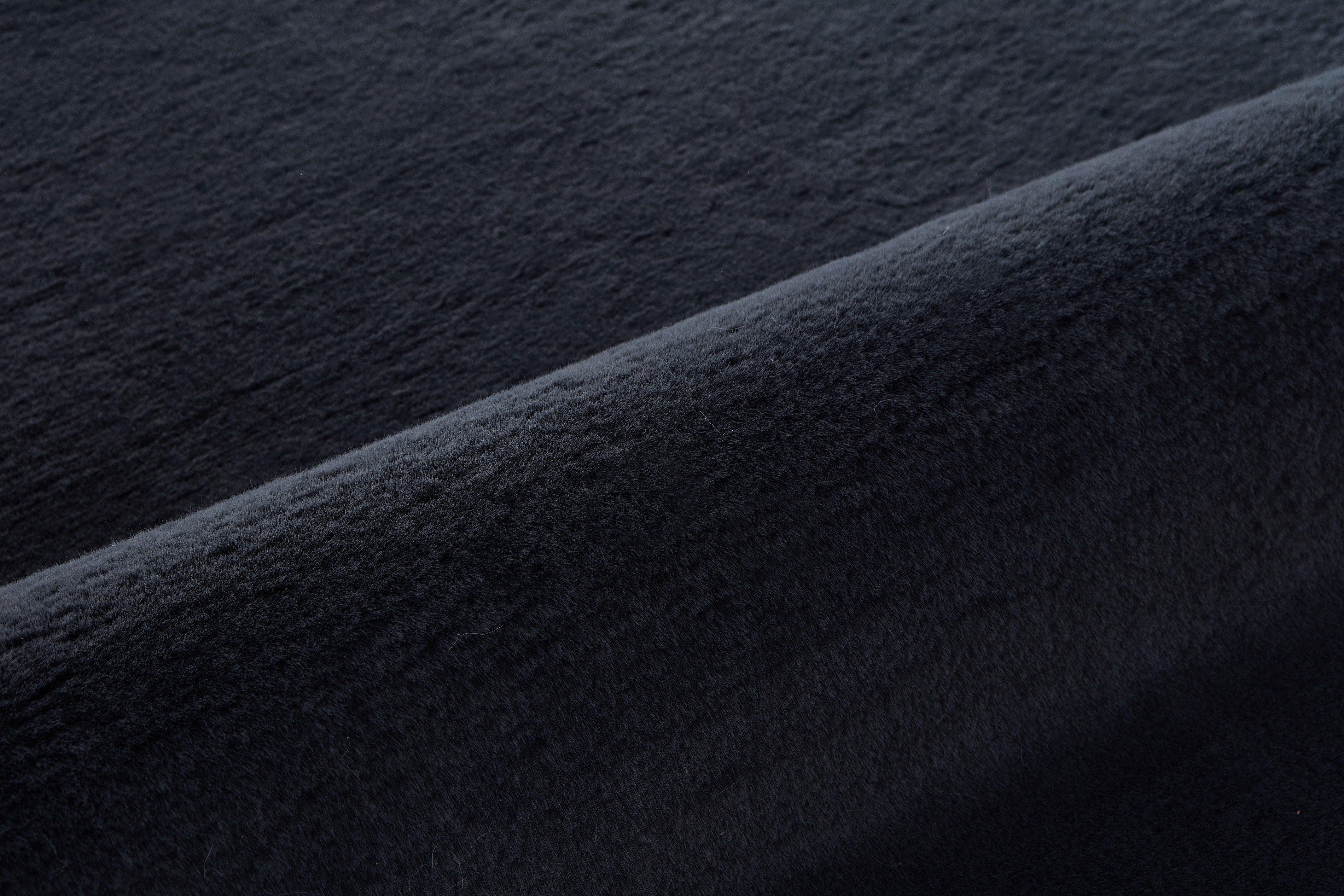 Machine-Made Faux Fur Rug