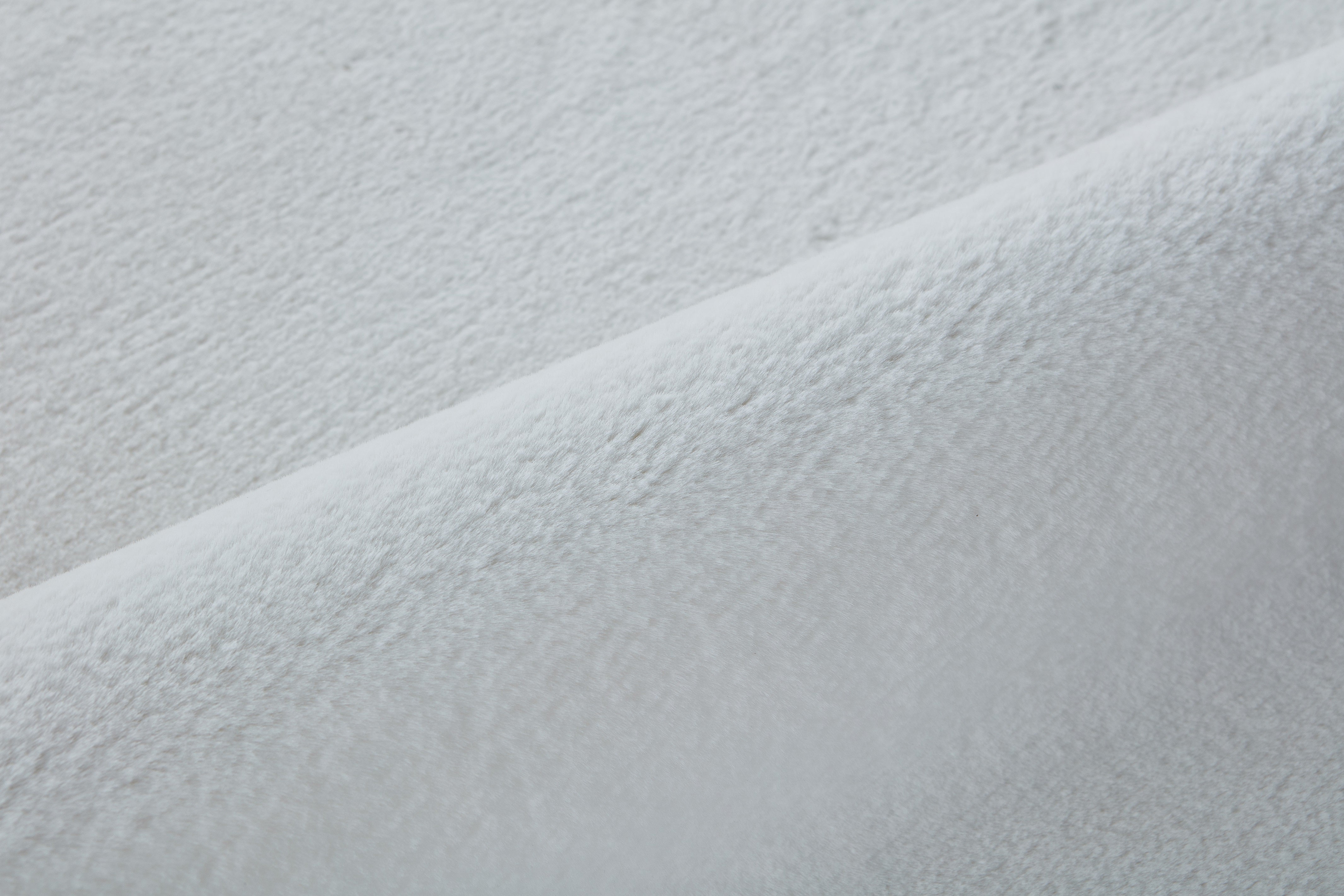 Machine-Made Faux Fur Rug