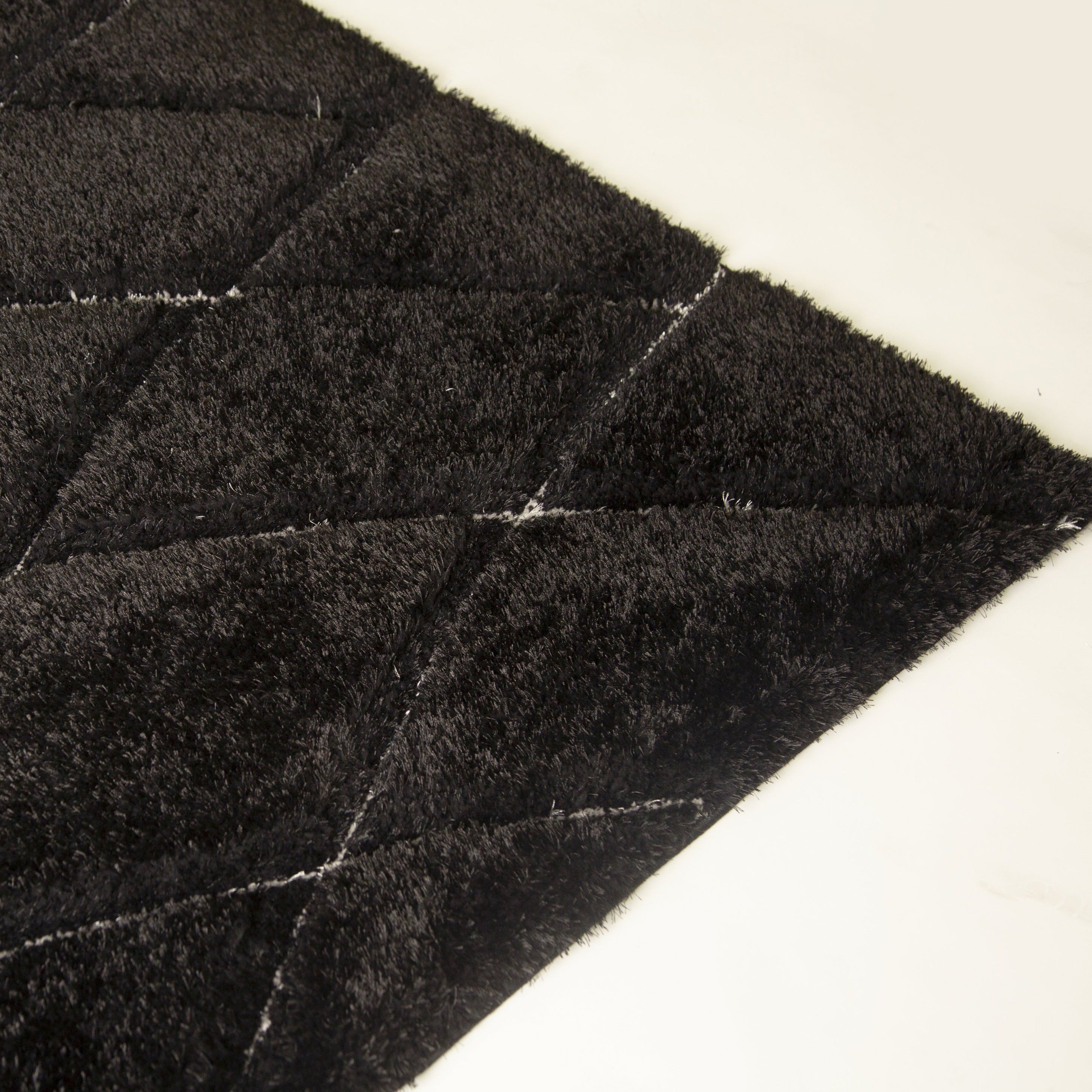 White/Black Modern Shag Area Rug/Carpet | Style# SR-722 - Crafted from 100% Polyester, Plush Fluffy Shine 3D Lines Design