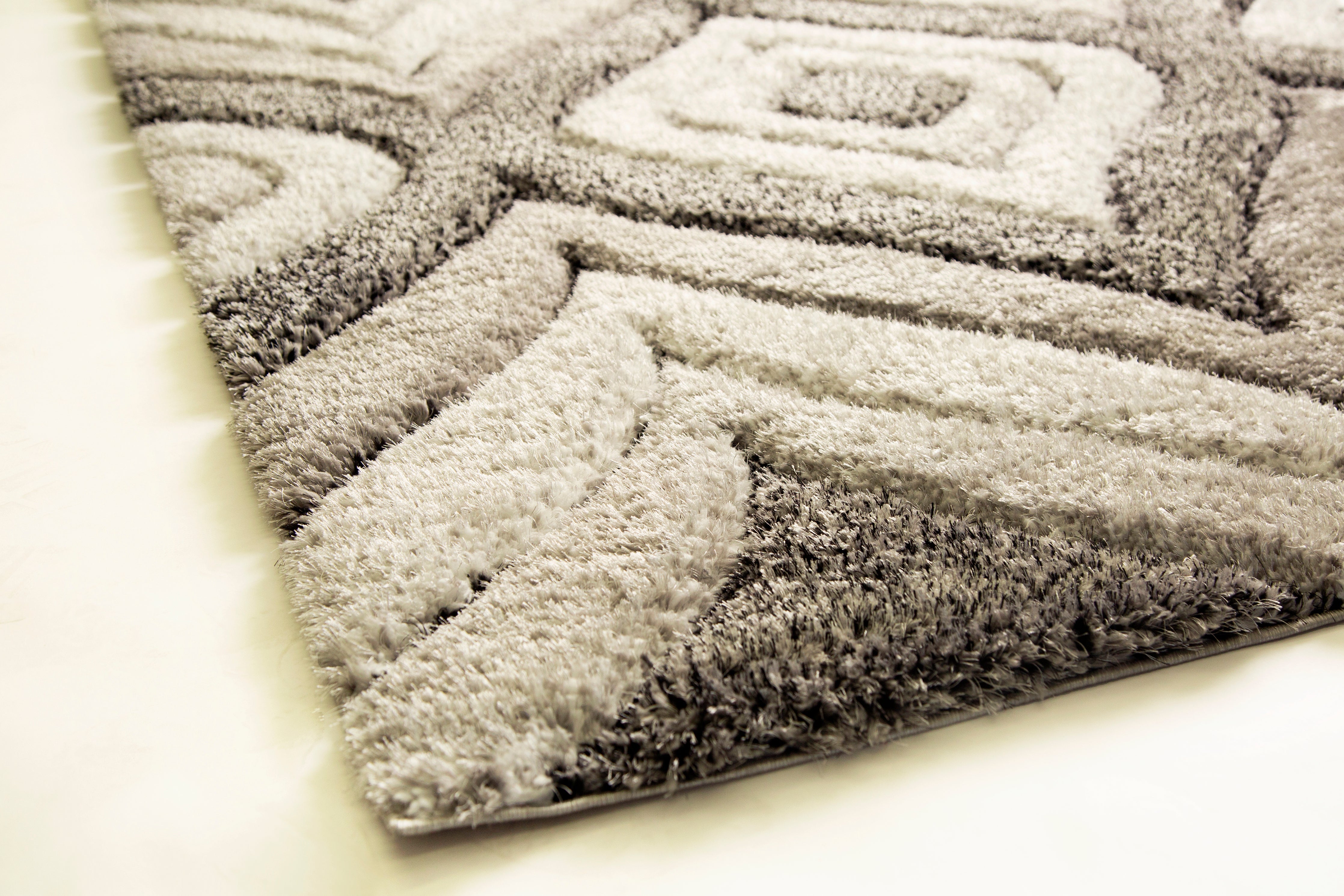 Touch of Red/Silver/Yellow Shag Area Rugs/Carpets | Style# SR-721 - Crafted from 100% Polyester, Plush Fluffy Shine 3D Geometric Design