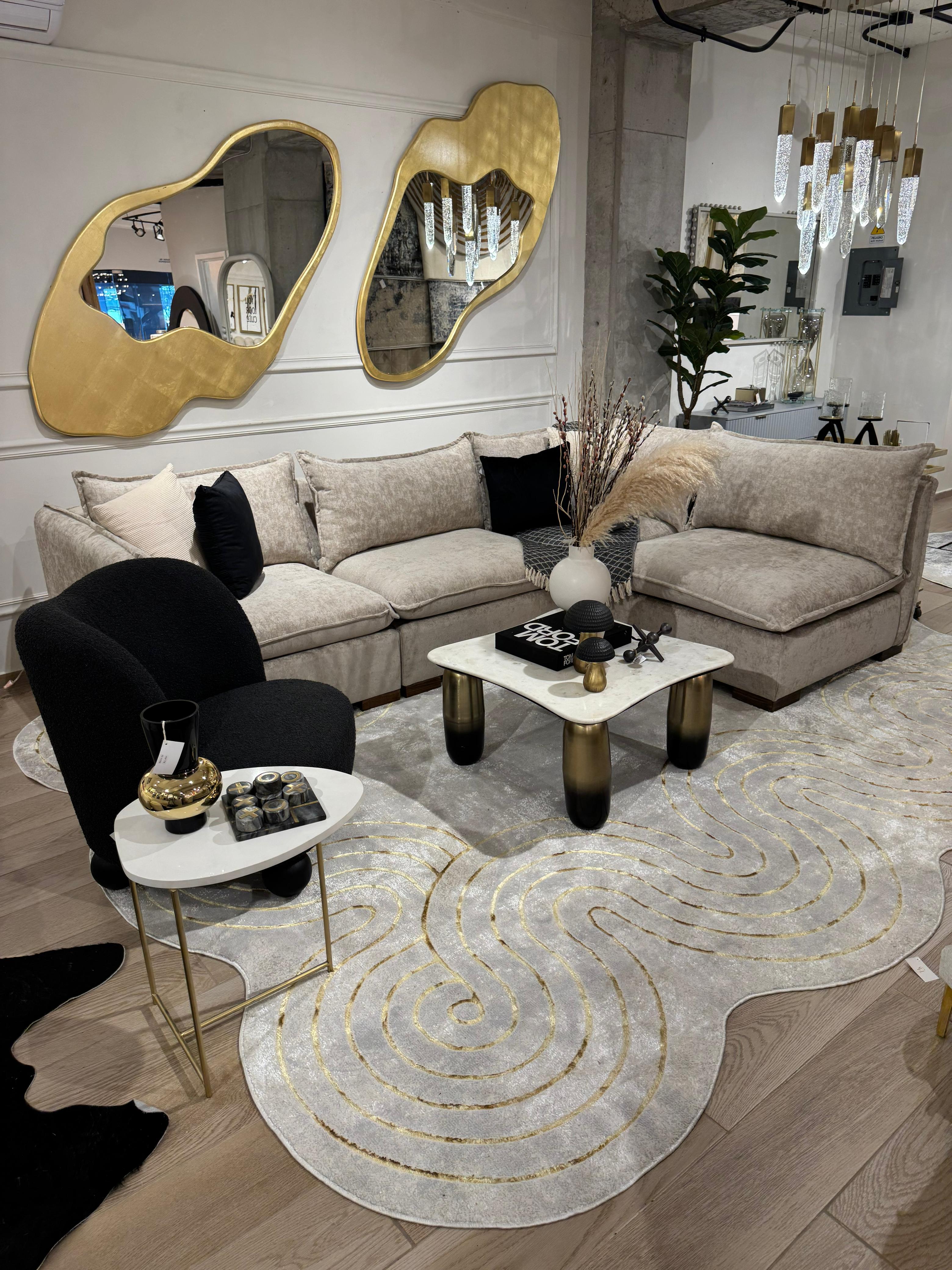Chic cream Rug with Metallic Gold Accents – Designer Geometric Edge Style - Z325B (POL801)