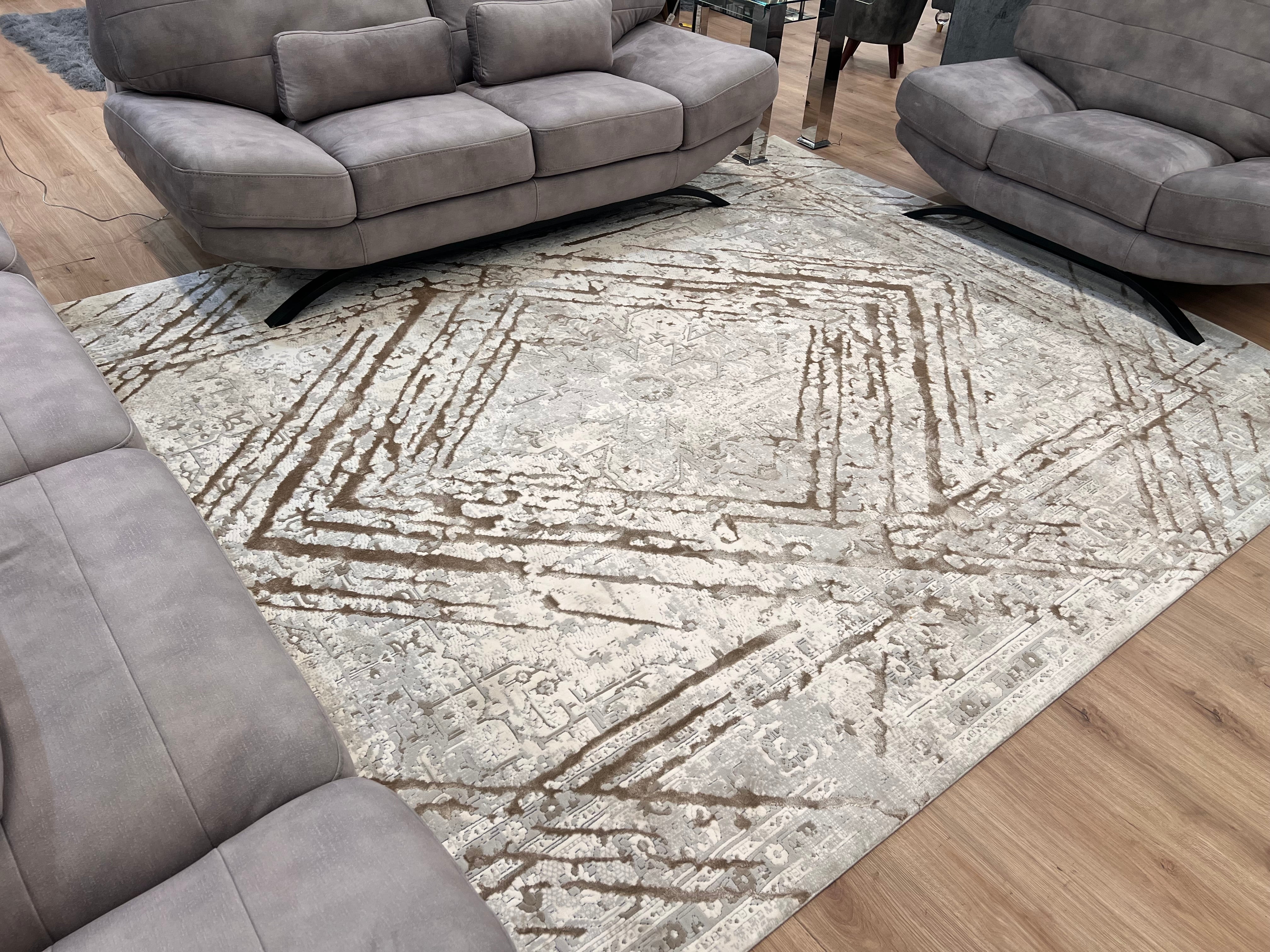 Taupe Rug with Geometric Tone-to Tone Mocha High-Low Pattern - METZ 4206.