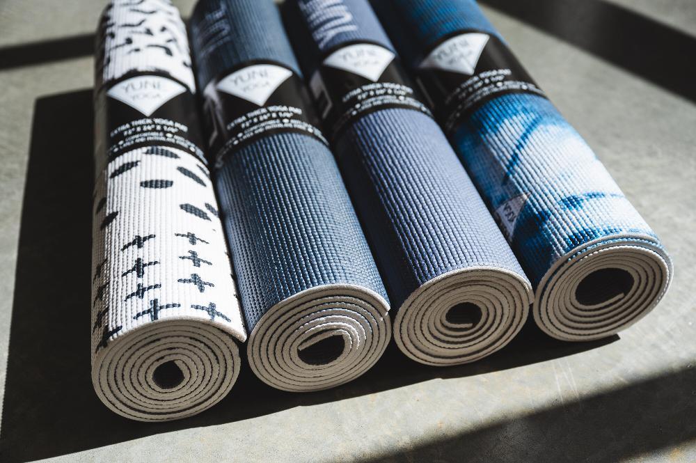 Blue Ataraxy Yoga Mat – 6mm Eco-Friendly, Non-Slip & Cushioned | Yune Yoga
