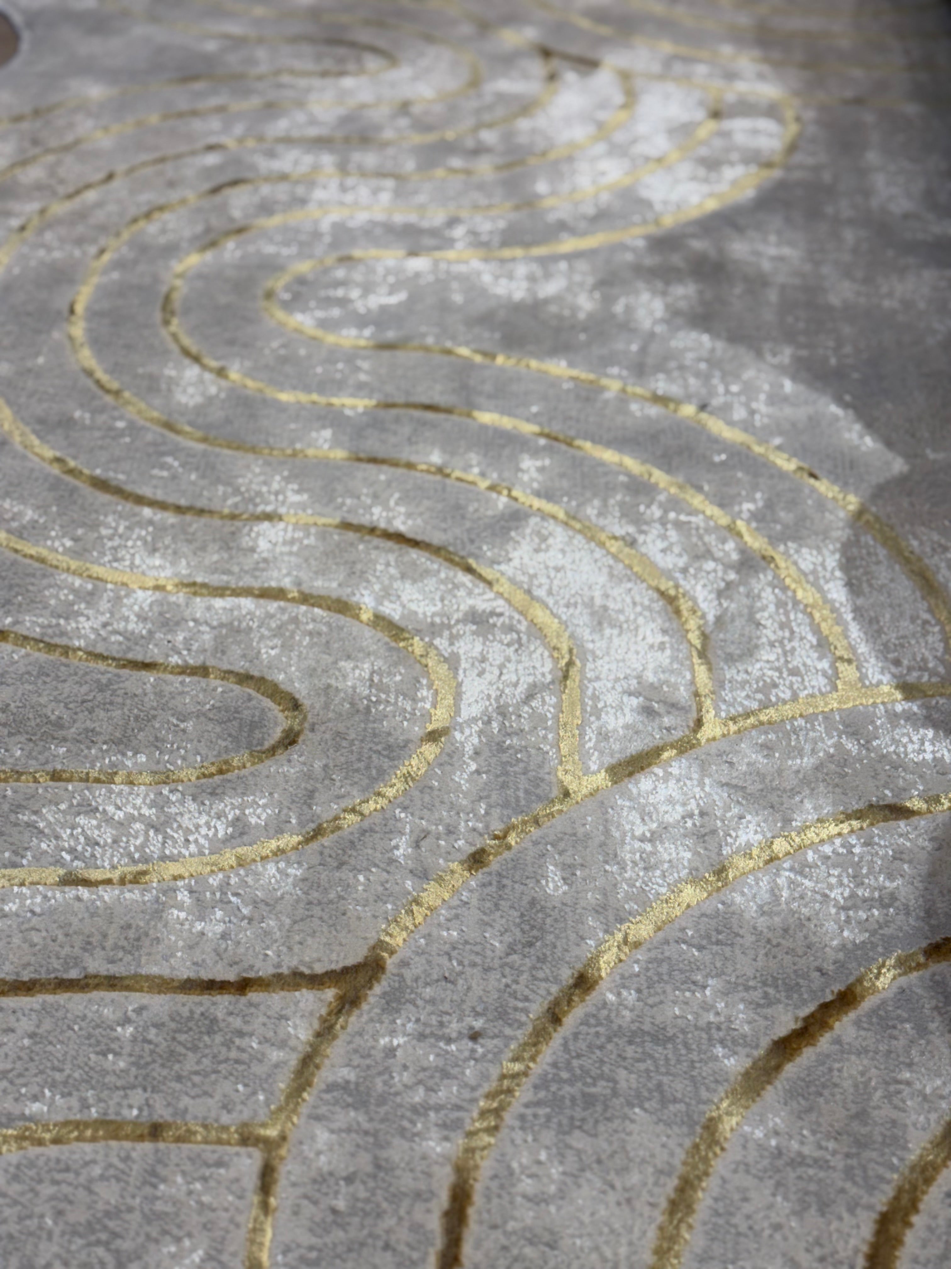 Chic cream Rug with Metallic Gold Accents – Designer Geometric Edge Style - Z325B (POL801)