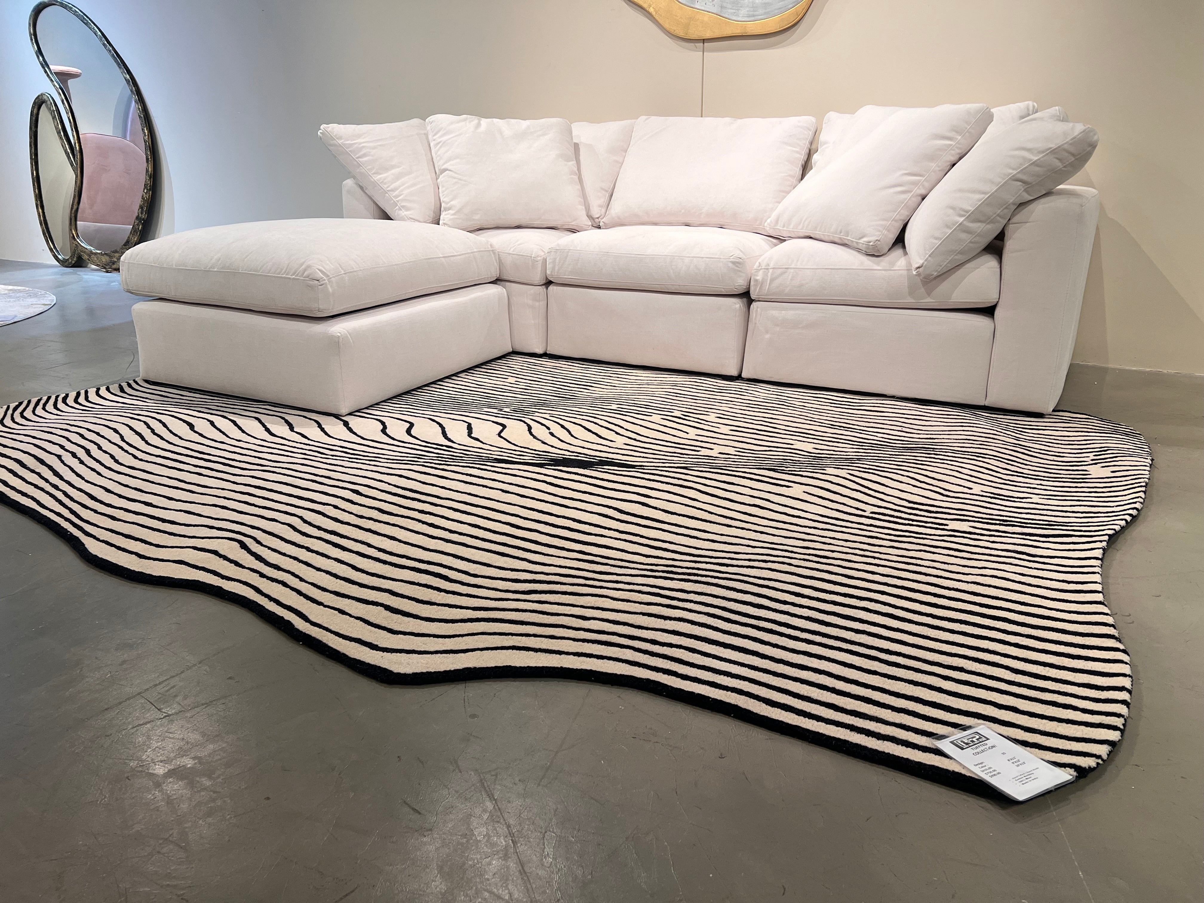 Beluga Tufted Design 55 Ivory Black