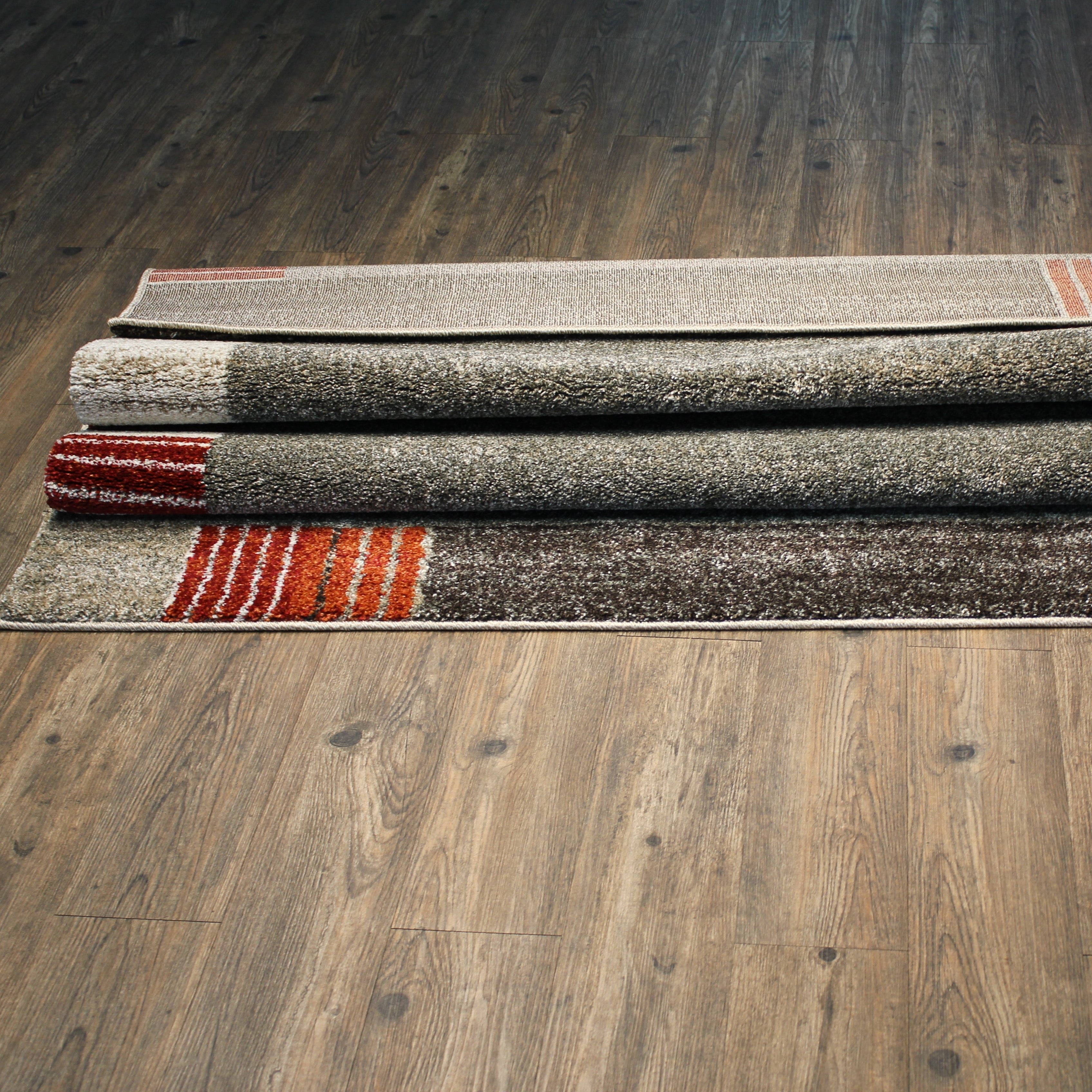 Luxuriously Durable Plush Faded Area Rug With Border Design
