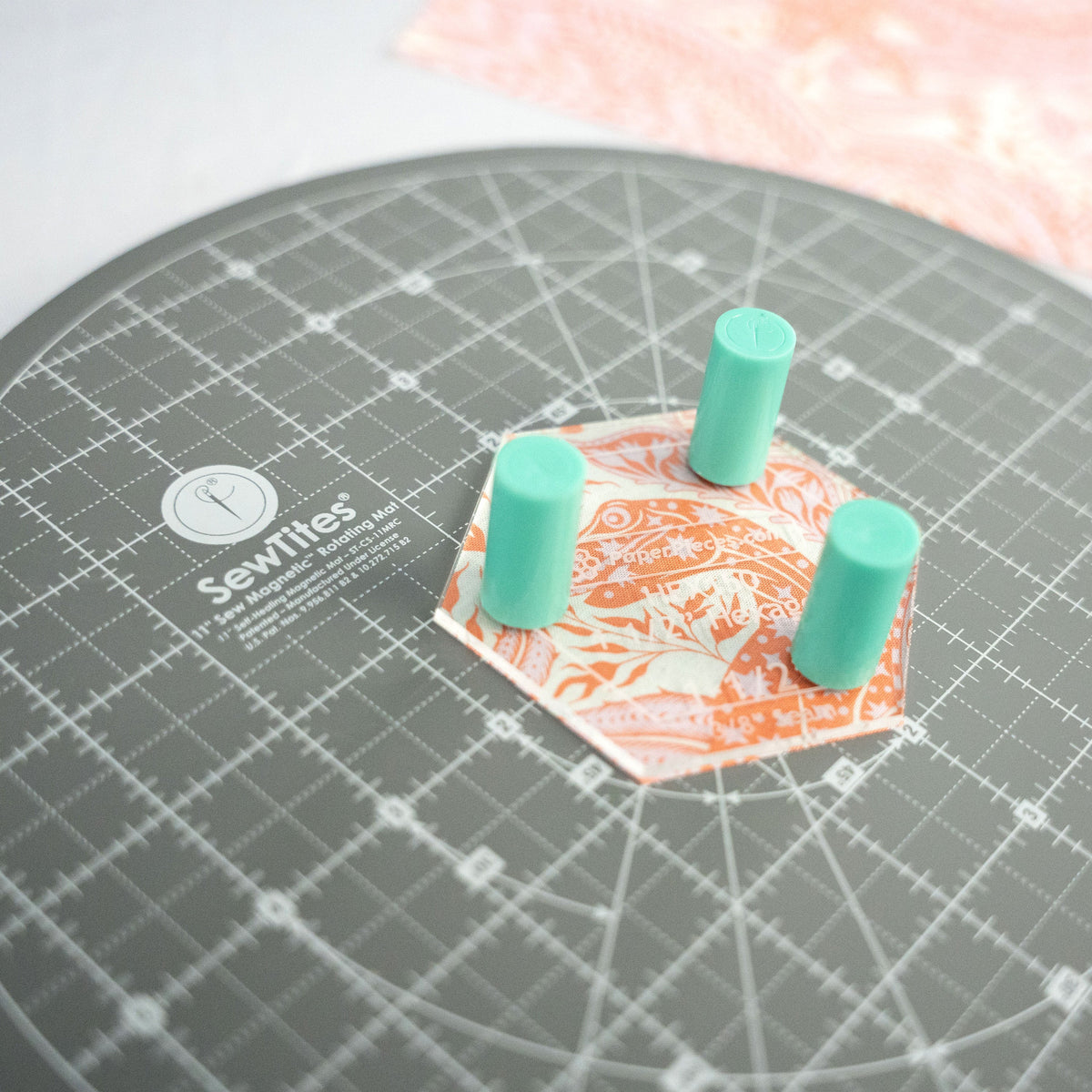 Sew Magnetic 11" Rotating Self-Healing Cutting Mat + 6 Boosters
