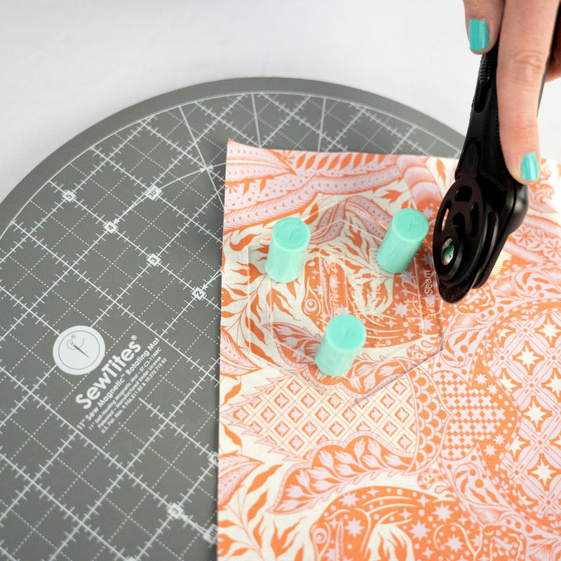 Sew Magnetic 11" Rotating Self-Healing Cutting Mat + 6 Boosters