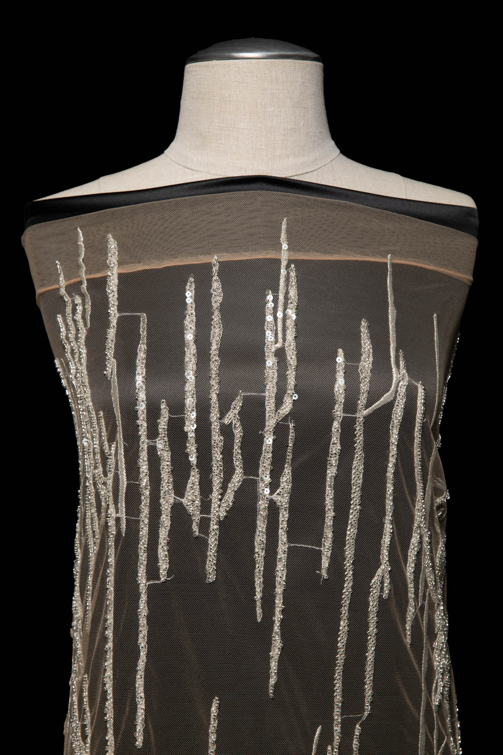 Champagne P/SOFT TULLE LACE FABRIC COM EMBROIDERED AND SEQUINED WITH BEAUTIFUL ELEGANT DESIGN 52" WIDE | Exquisite Fabric