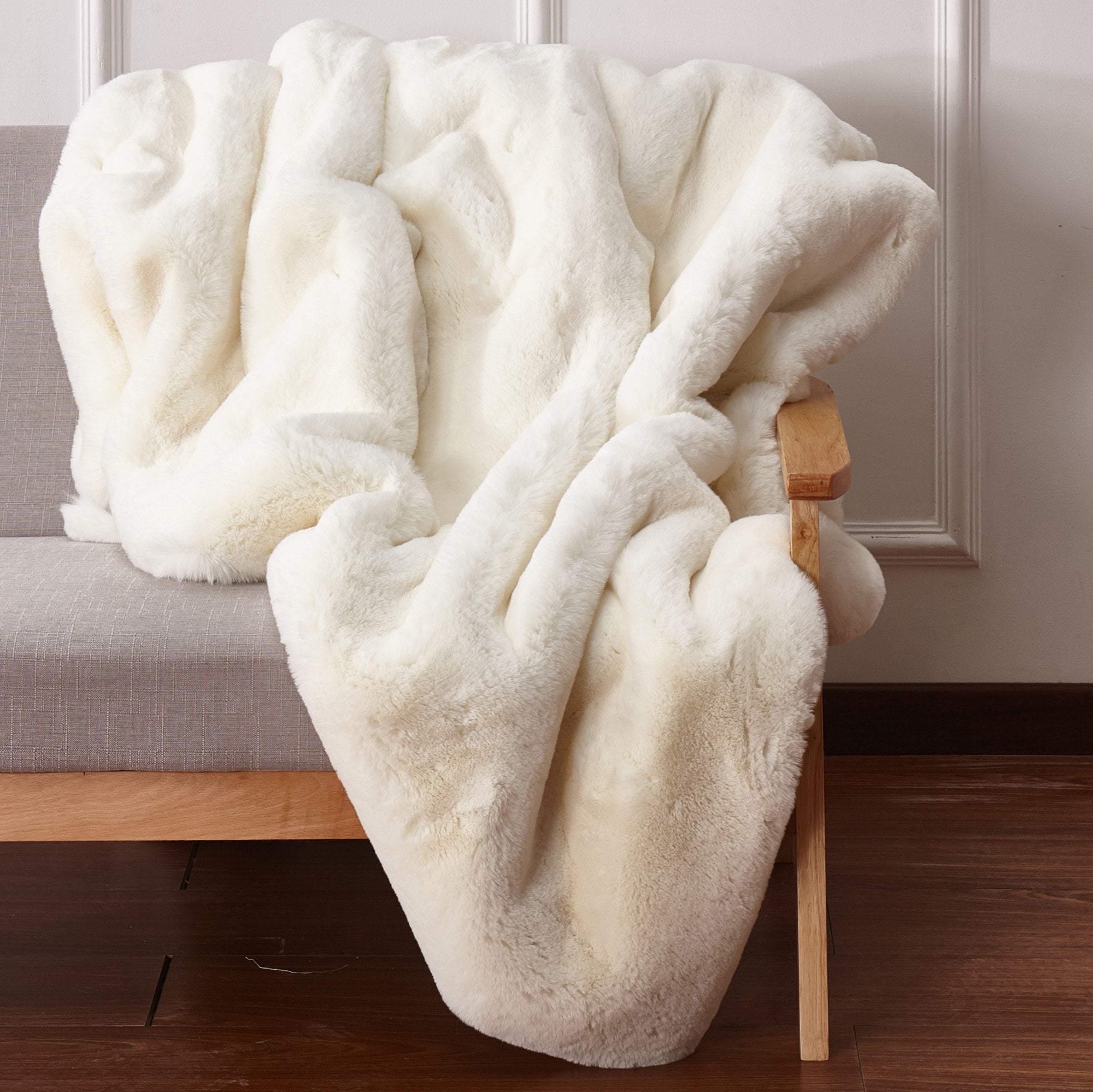 Soft Cozy Faux Fur Blanket/ Coverlet/ Bedspread/ Throw/ Bedcover/ Quilt