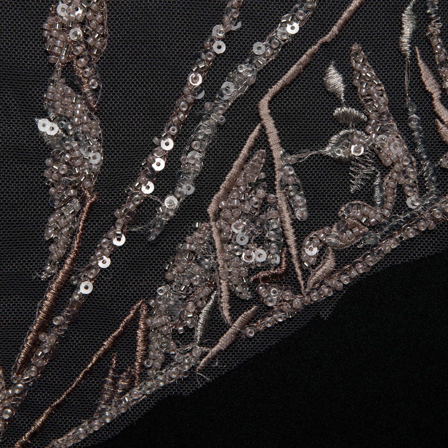 DUSTY ROSE P/SOFT TULLE LACE FABRIC COM EMBROIDERED AND SEQUINED WITH BEAUTIFUL ELEGANT DESIGN 52" WIDE | Exquisite Fabric
