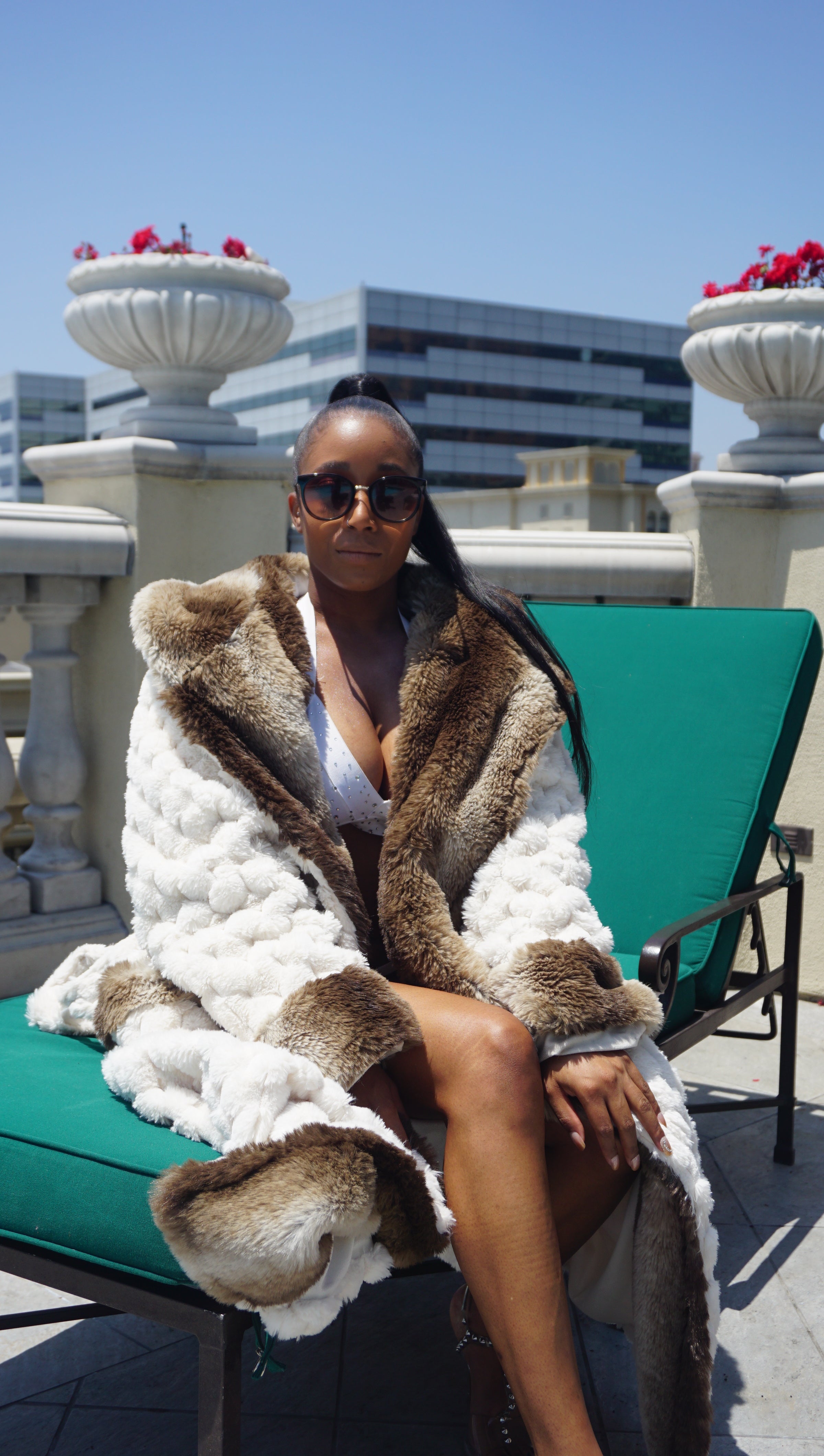 Winter Luxurious Offwhite Faux Fur Hooded Robe