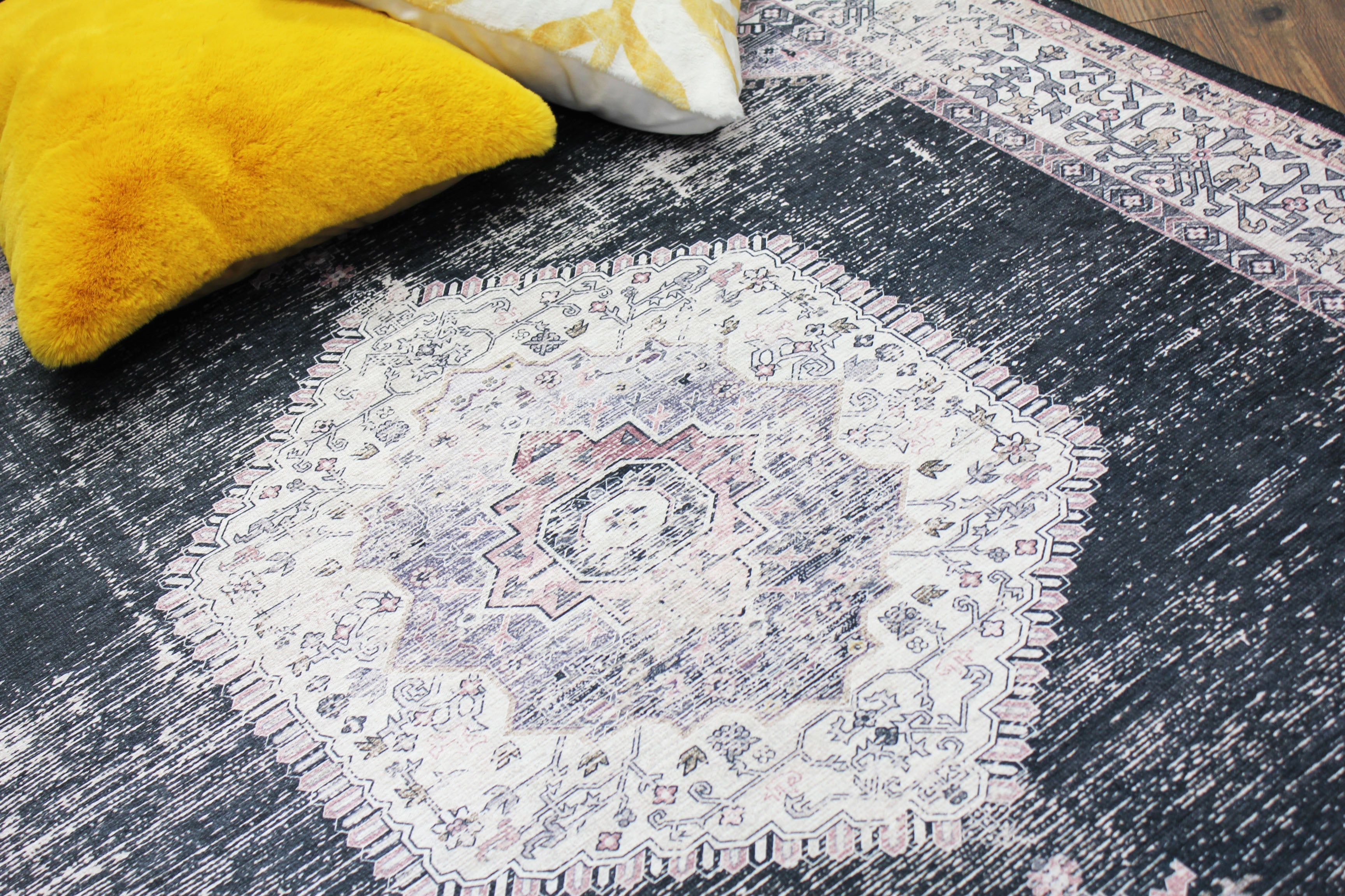 Medallion Vintage Faded Print Style Area Rug/ Carpet