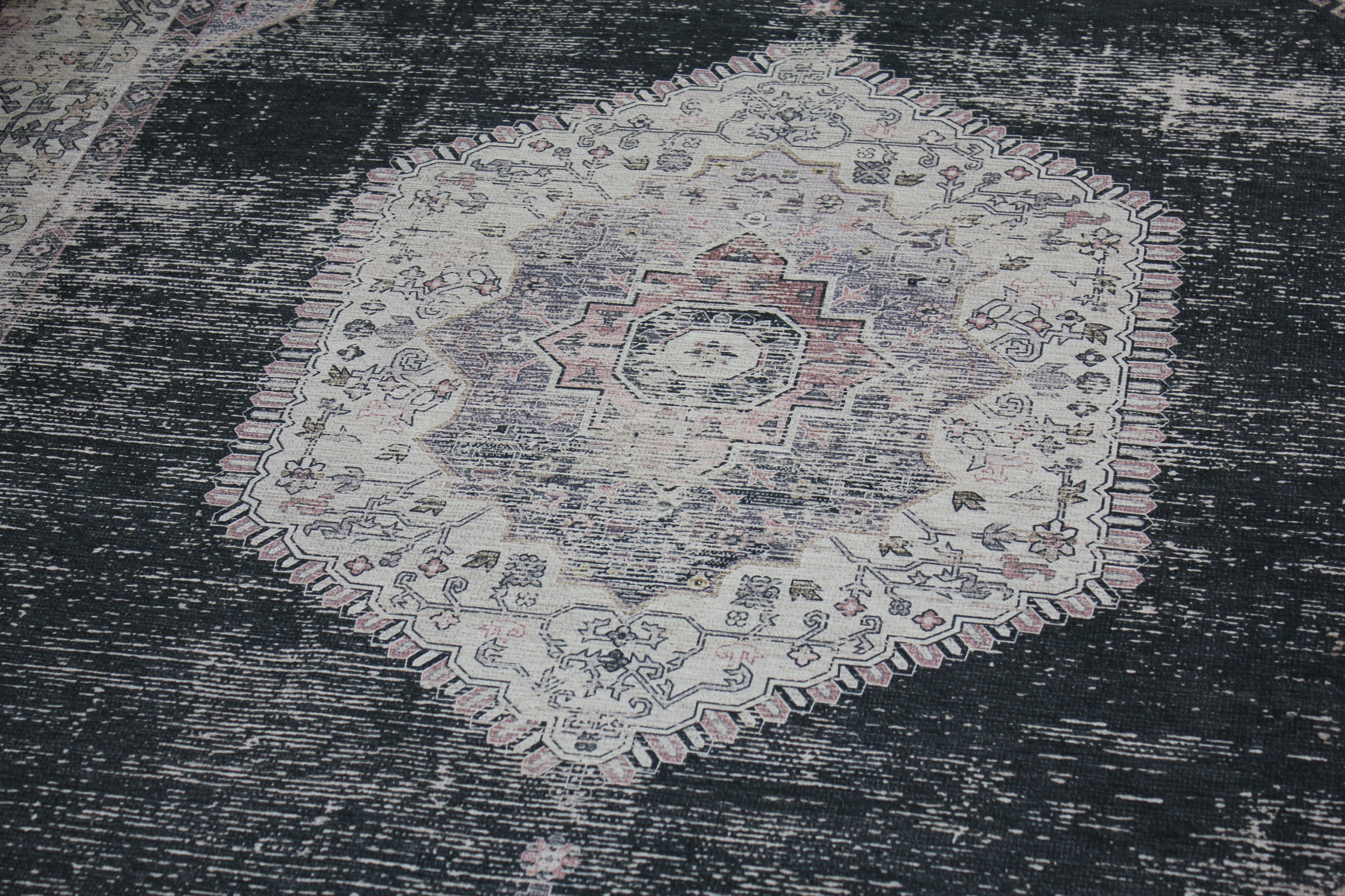 Medallion Vintage Faded Print Style Area Rug/ Carpet
