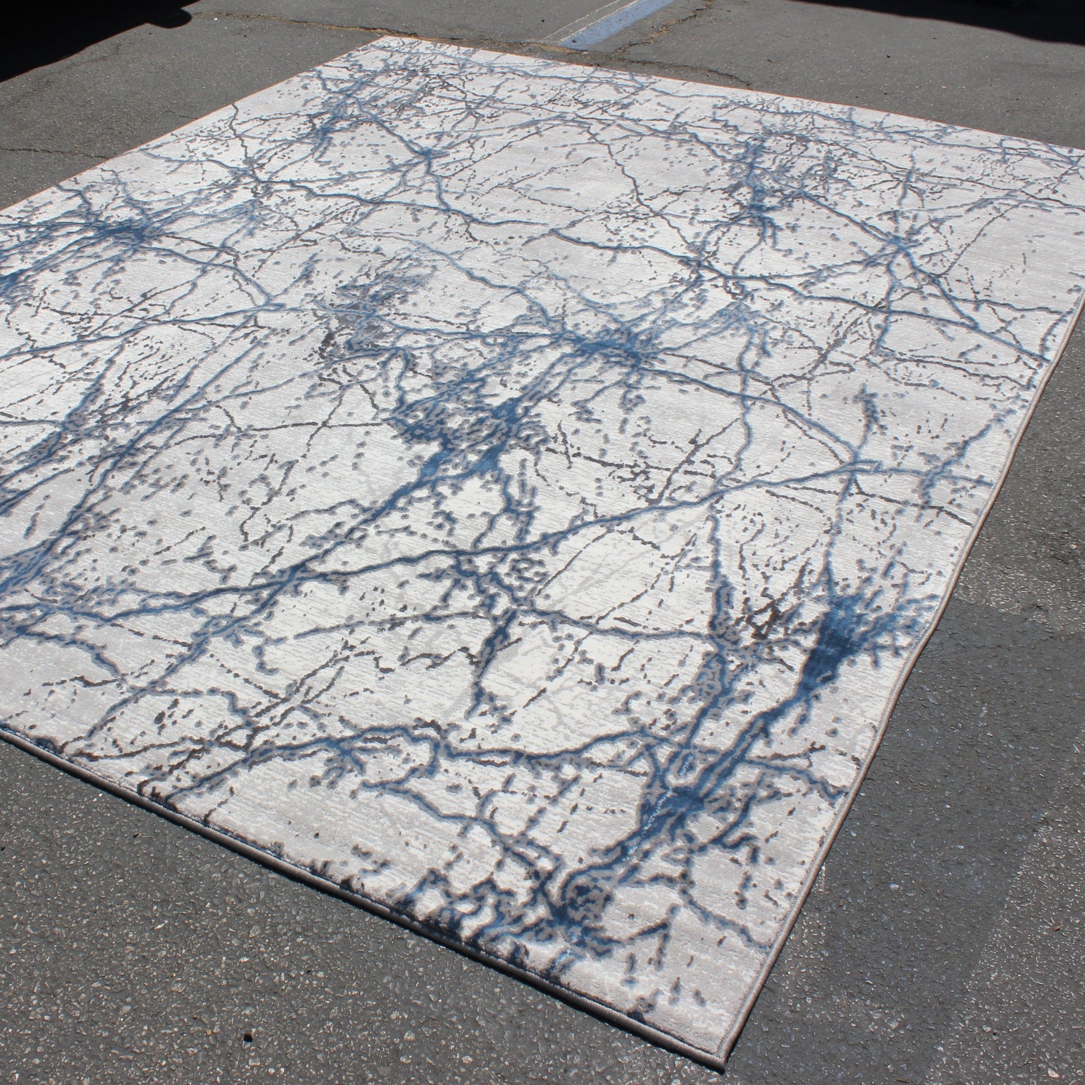 Comfortable Soft Shimmery Cozy Fluffy Design Area Rug/ Carpet
