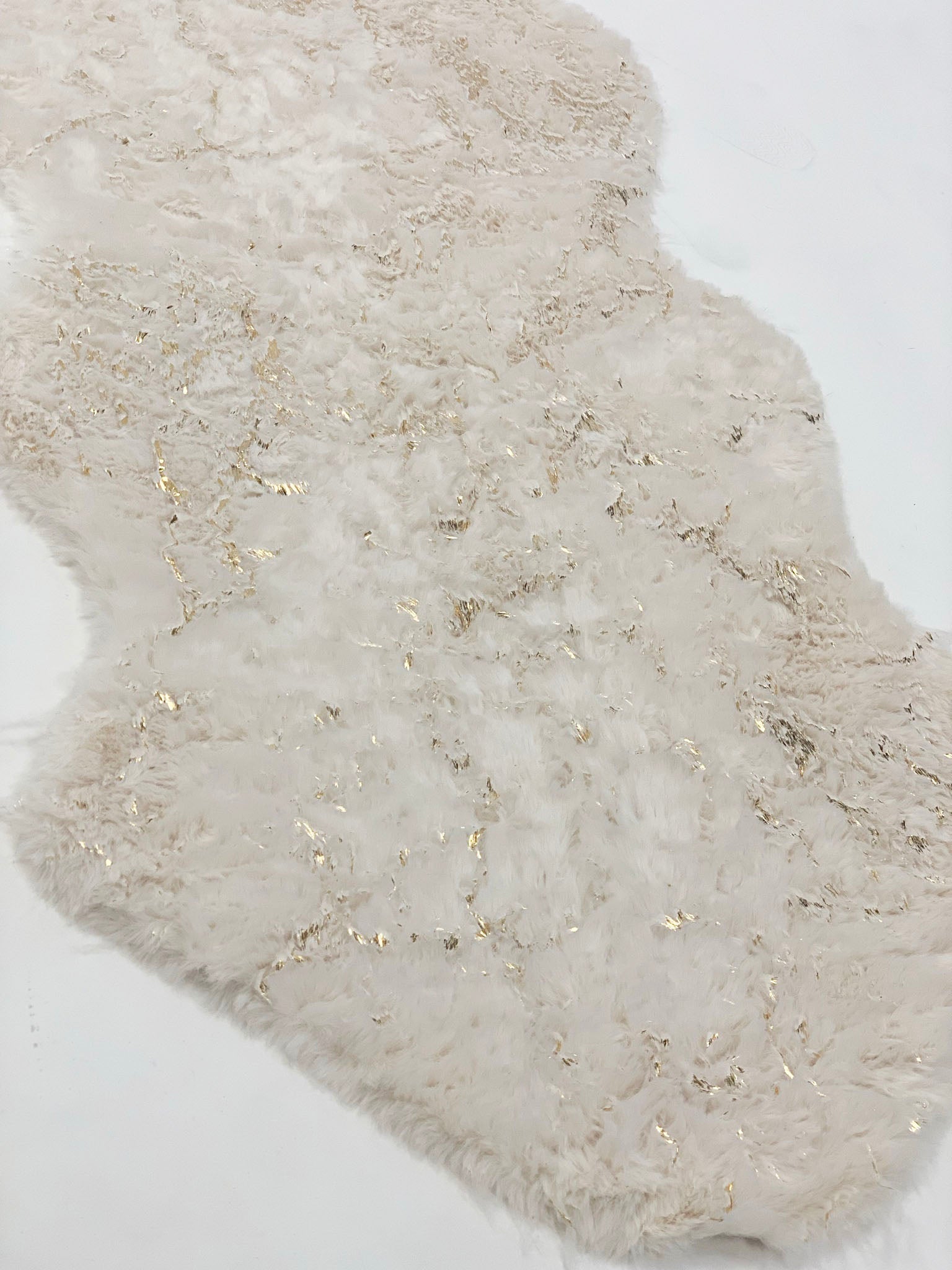 White with Golden Metallic Lines Faux Rabbit Touch Rugs/Carpet