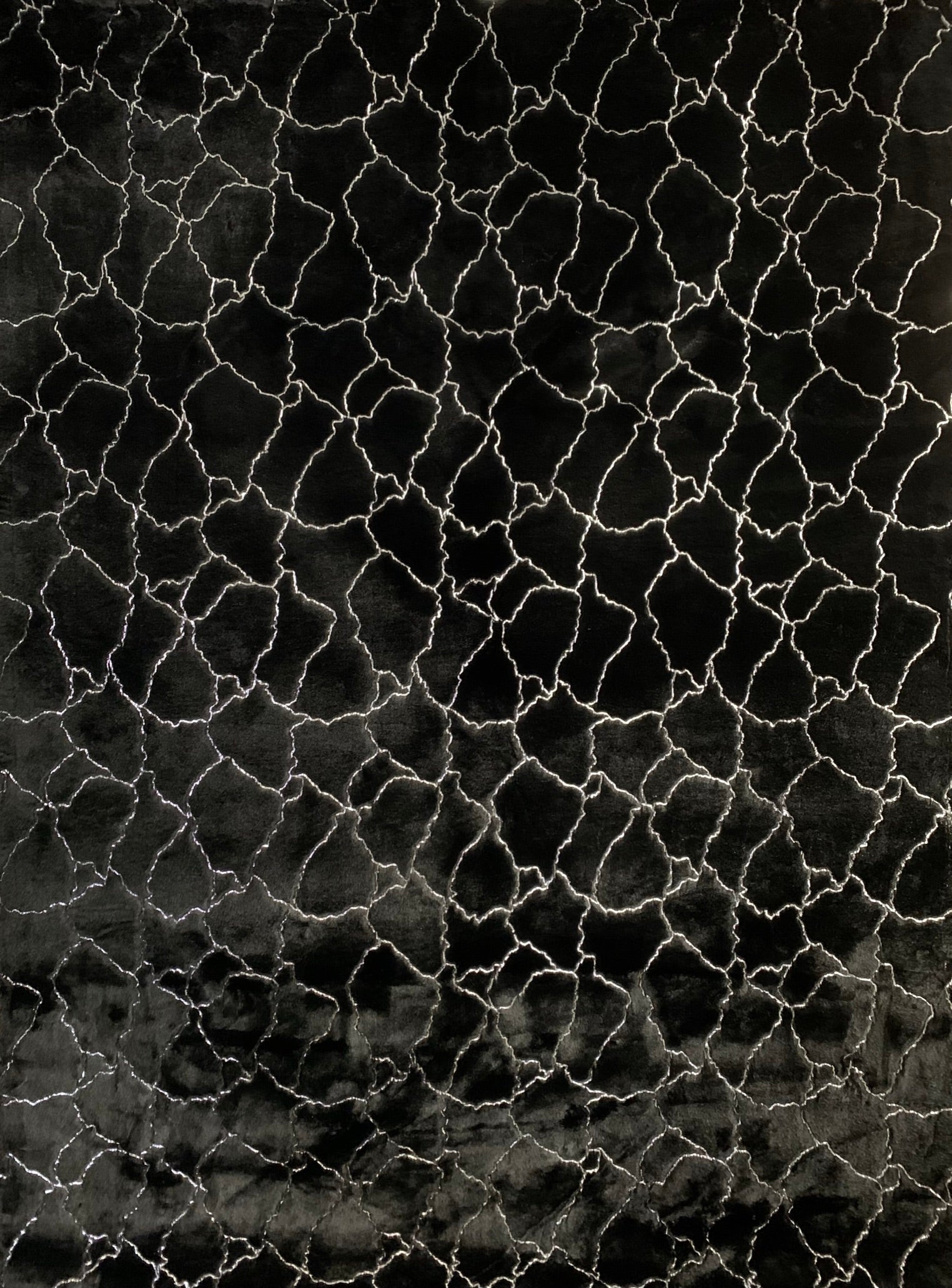 Black Marble with Silver Metallic Shimmery Design Faux Rabbit Touch Rug