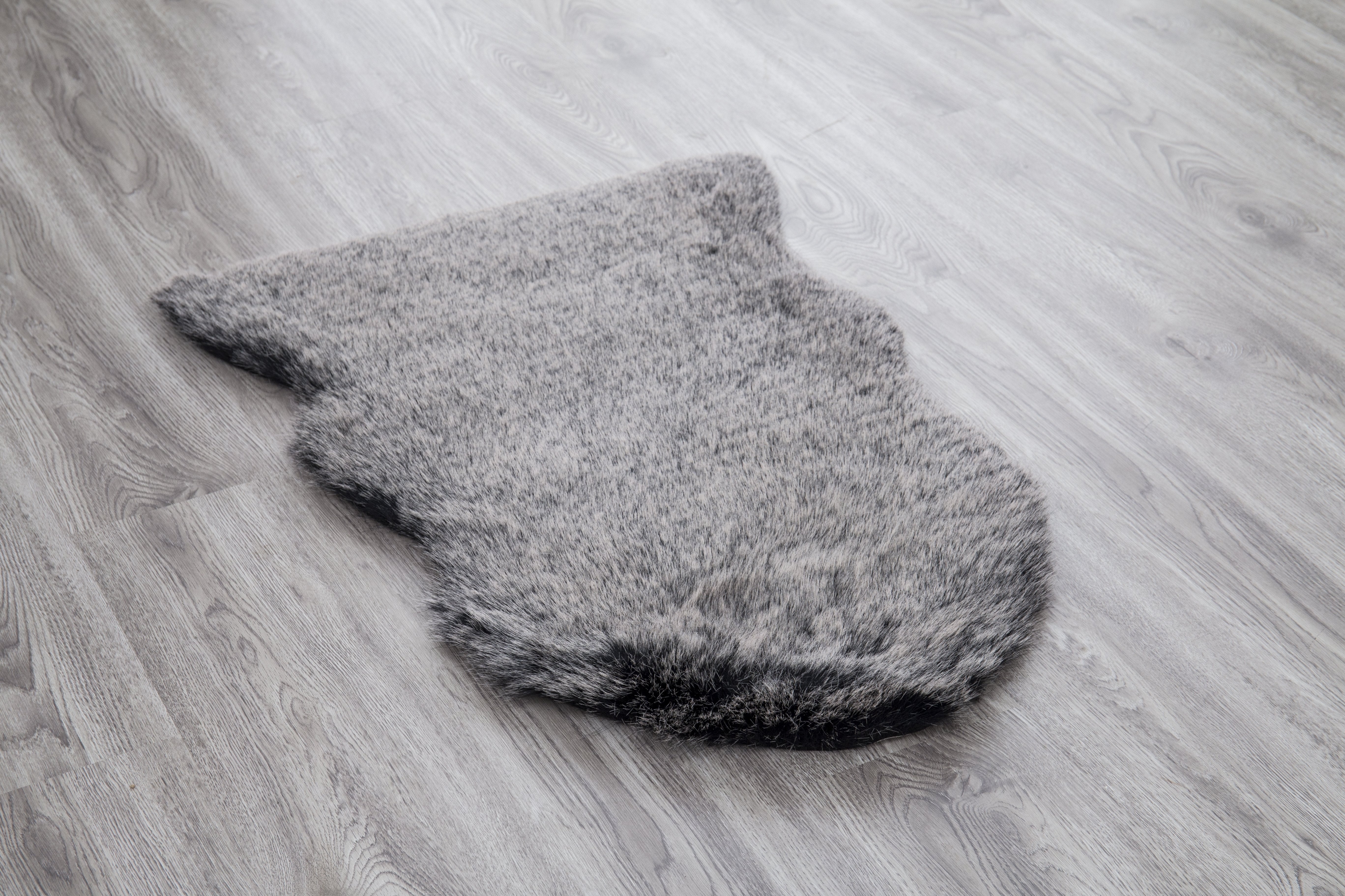 Renne Area Rug/Bed Cover Collection