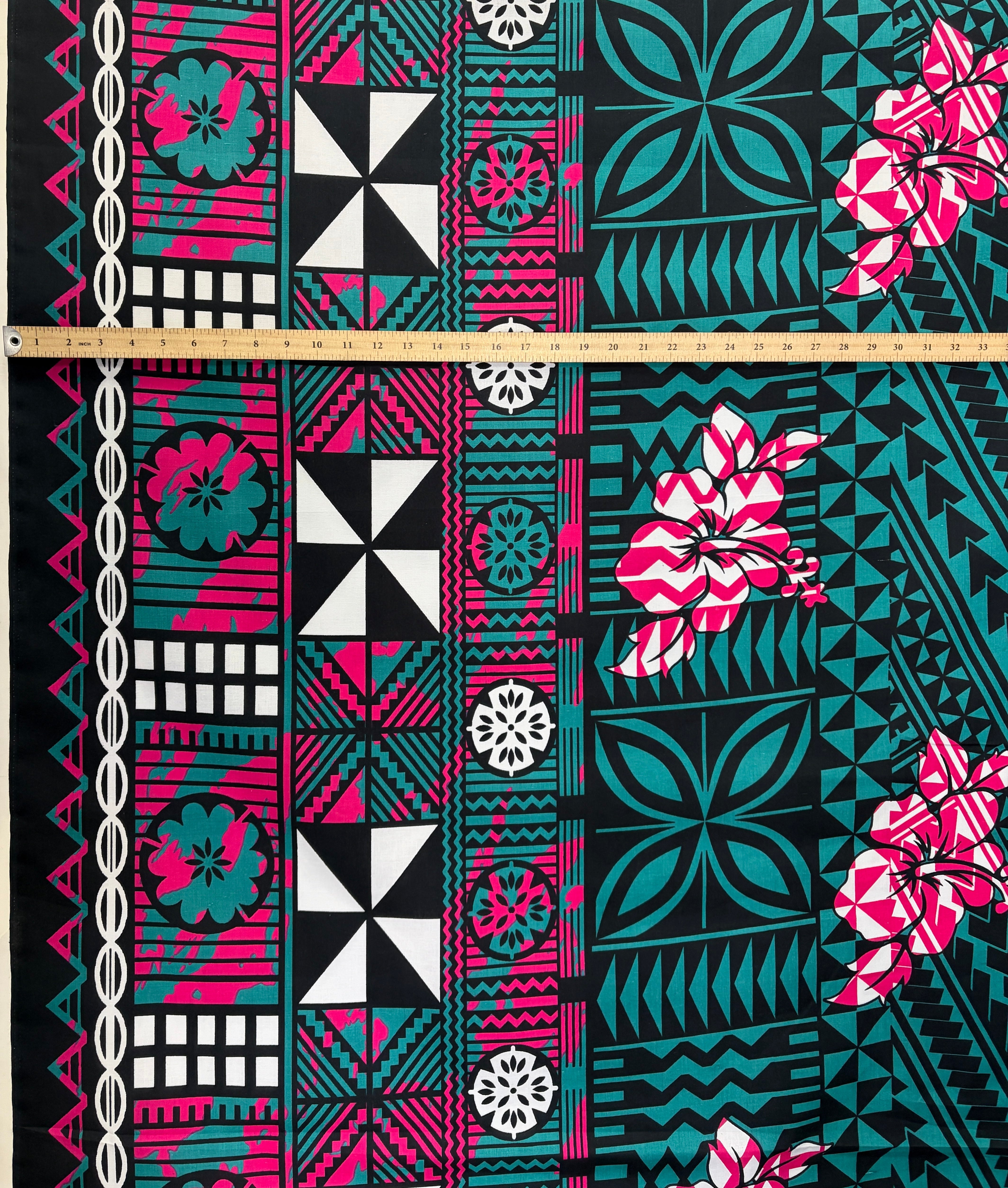 Traditional Polynesian Geometric Flower Design Cotton Fabric | Islands Fabric