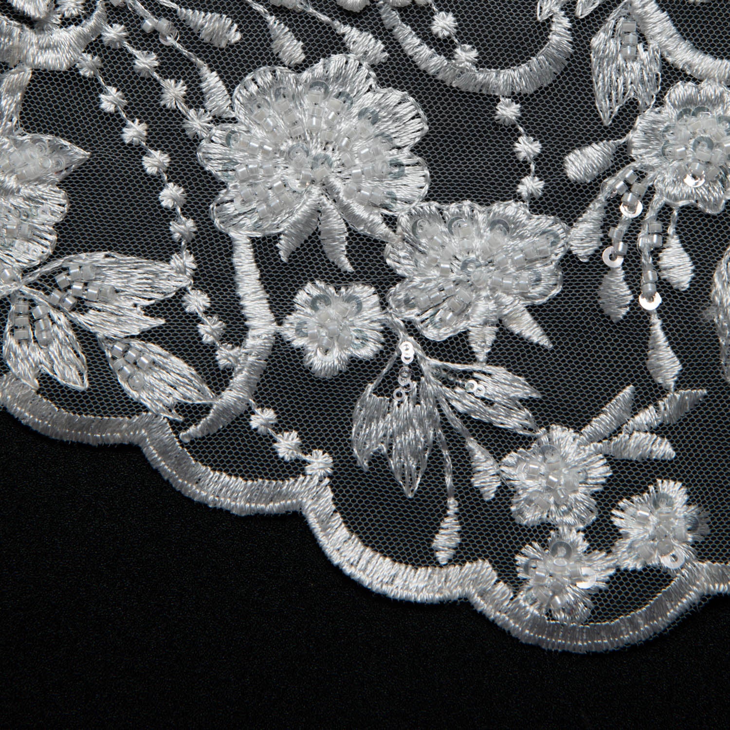 IVORY EMBROIDERED TULLE LACE WITH APPLIQUE WITH RICH INTRICATE 3D DESIGN 52" WIDE | Exquisite Fabric