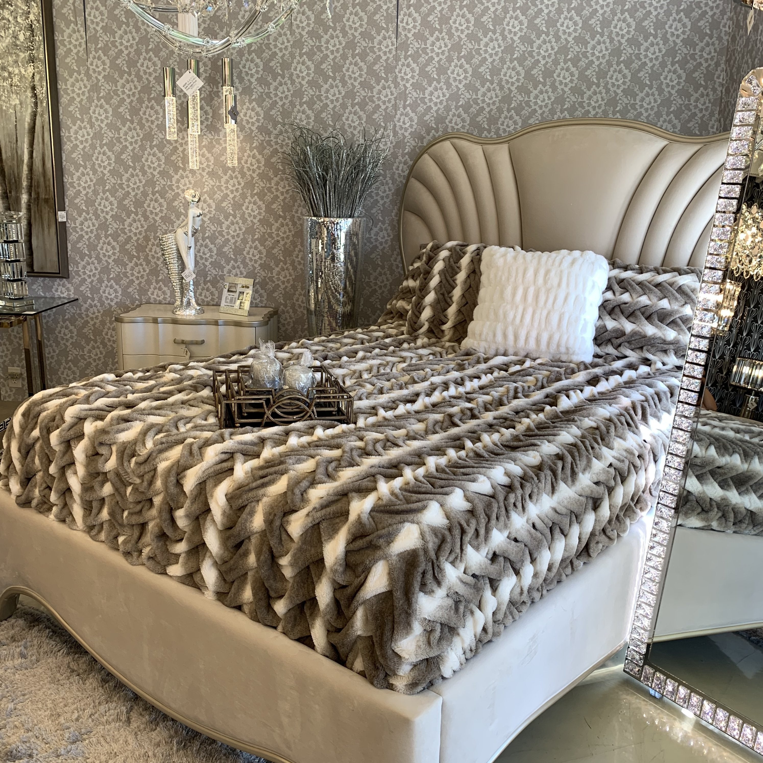 Soft Braided Look Cozy Faux Fur Toned Mocha Silver Bed Cover/ Coverlet/ Blanket/ Comforter/ King Cal Size - Queen Size