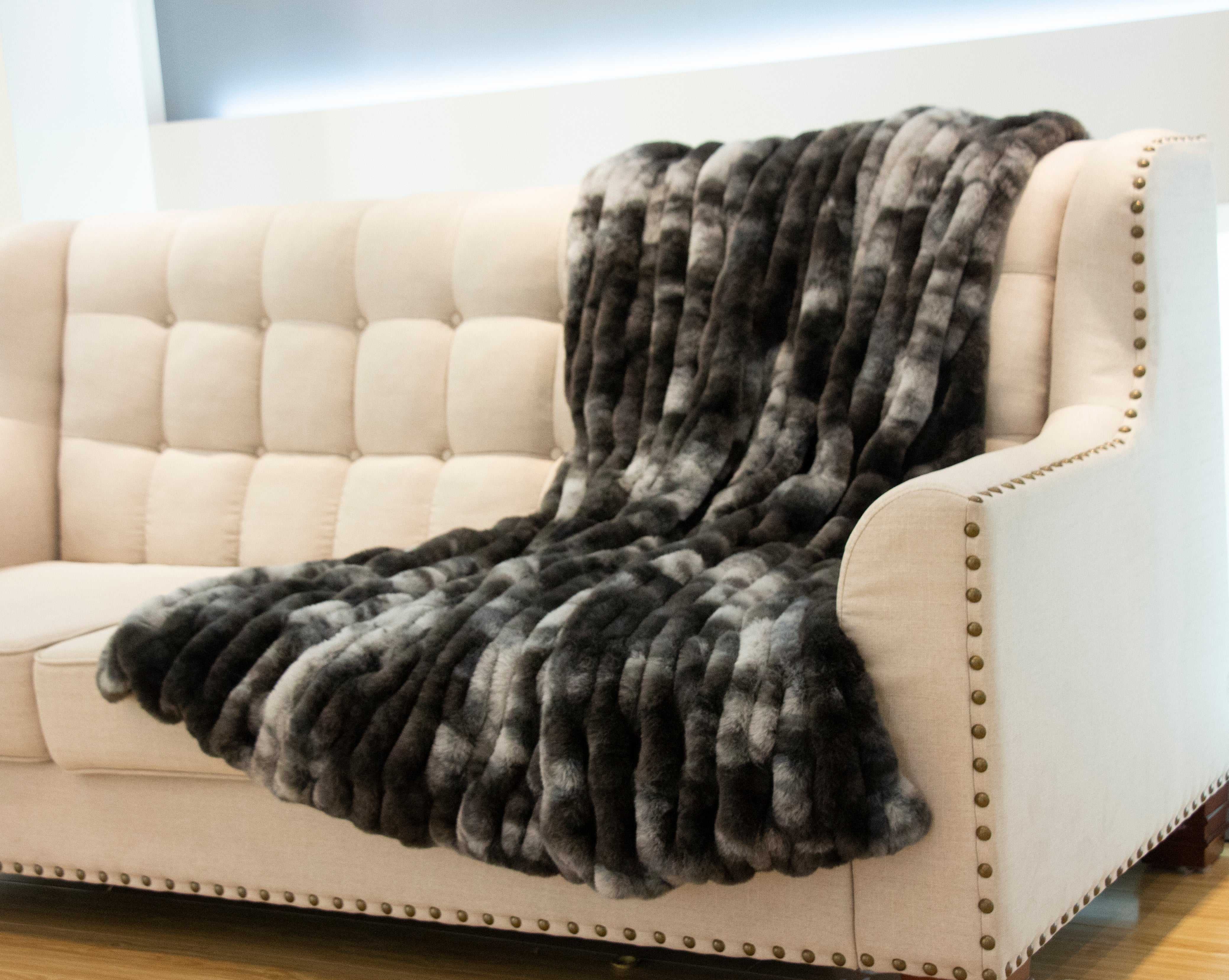 Braided Look Fluffy Soft Faux Fur Gray White Throw/ Quilt/ Blanket/ Coverlet/ Bedspread/ Bedcover/ Comforter