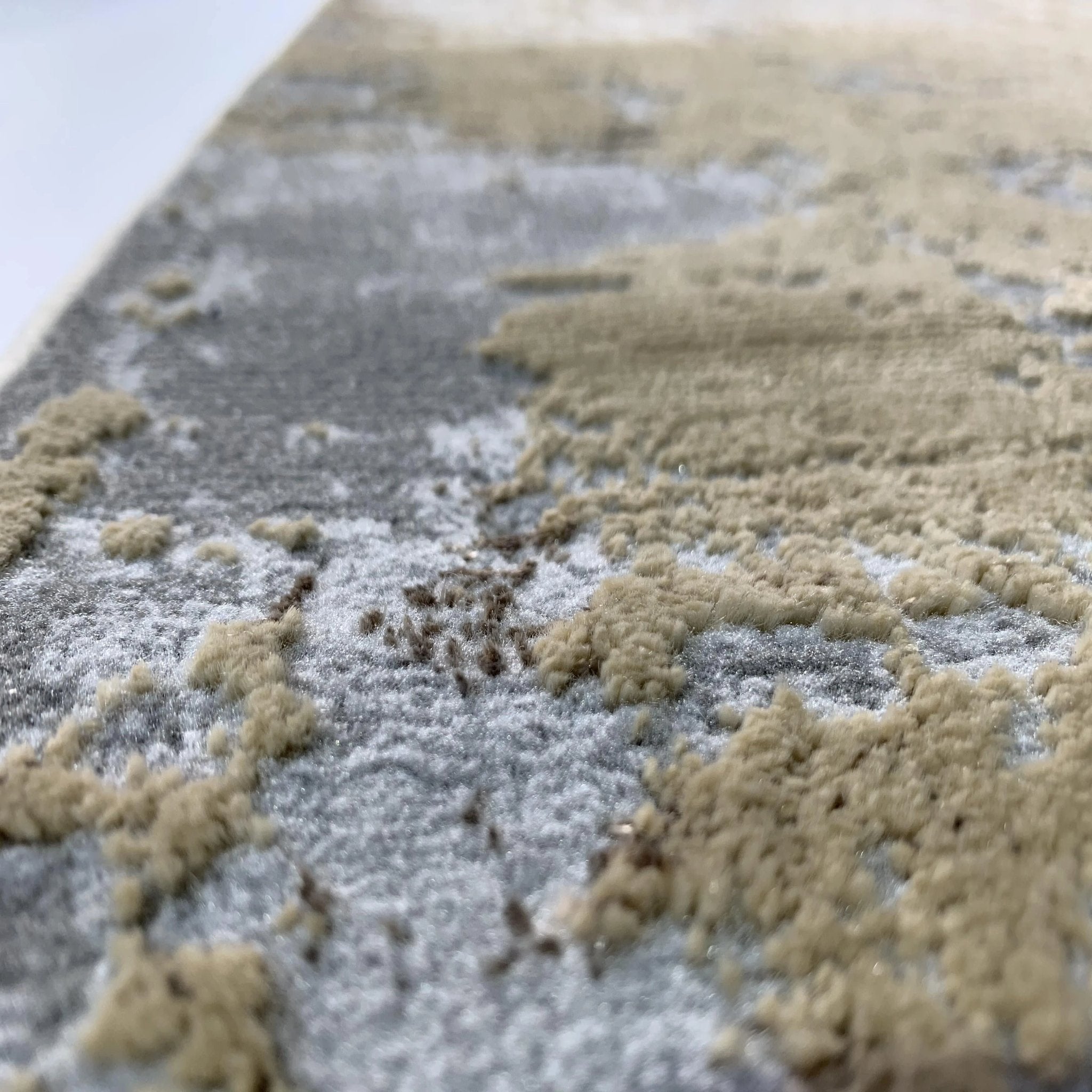 Polyester Beige/Golden Watercolor Viscose Blend Abstract Designed Rug/Carpet - Style# Maximus 185 - Color-Changing Flat Weave Rug