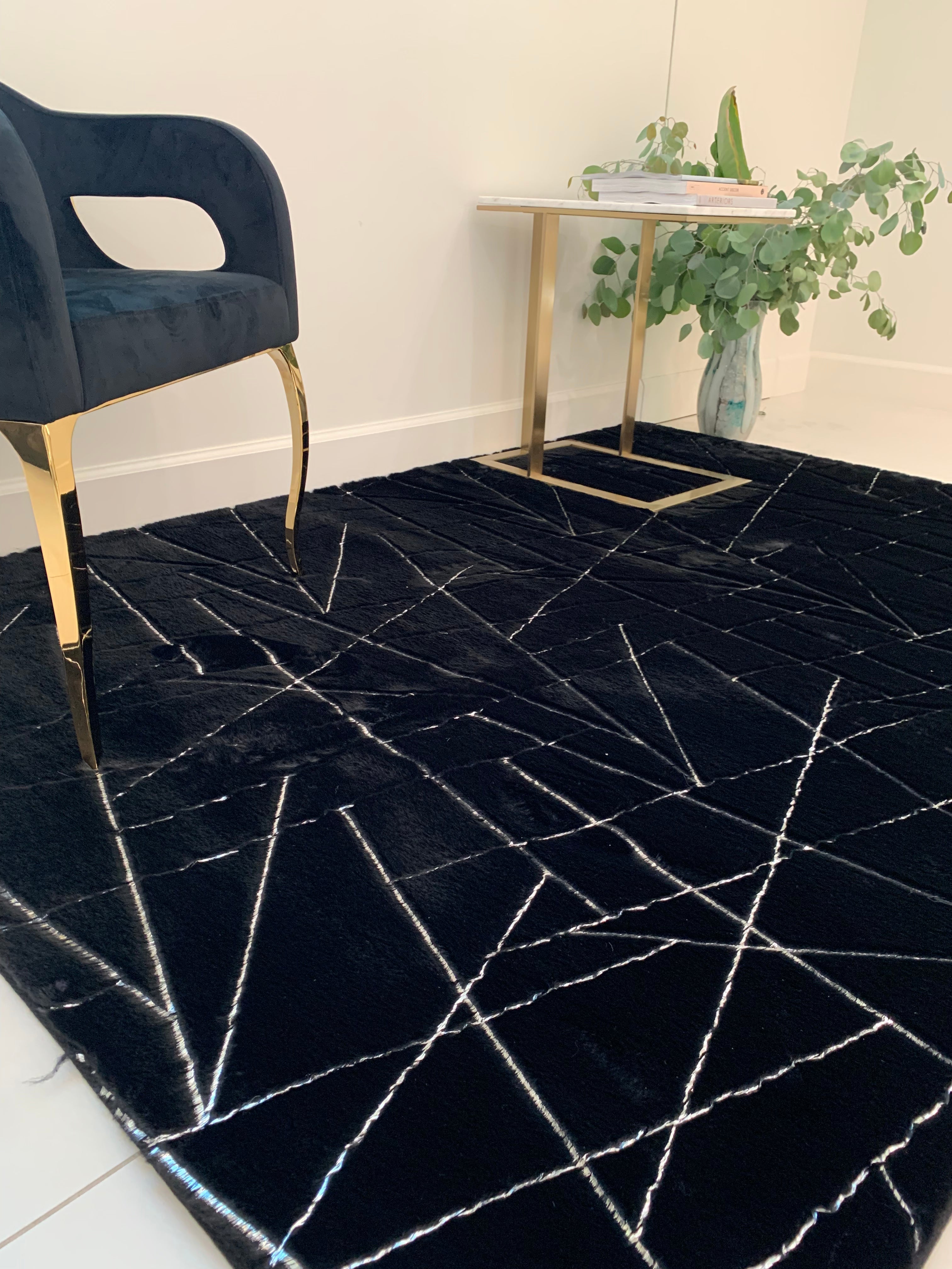 Black Lines with Silver Metallic Shimmery Design Faux Rabbit Touch Rug