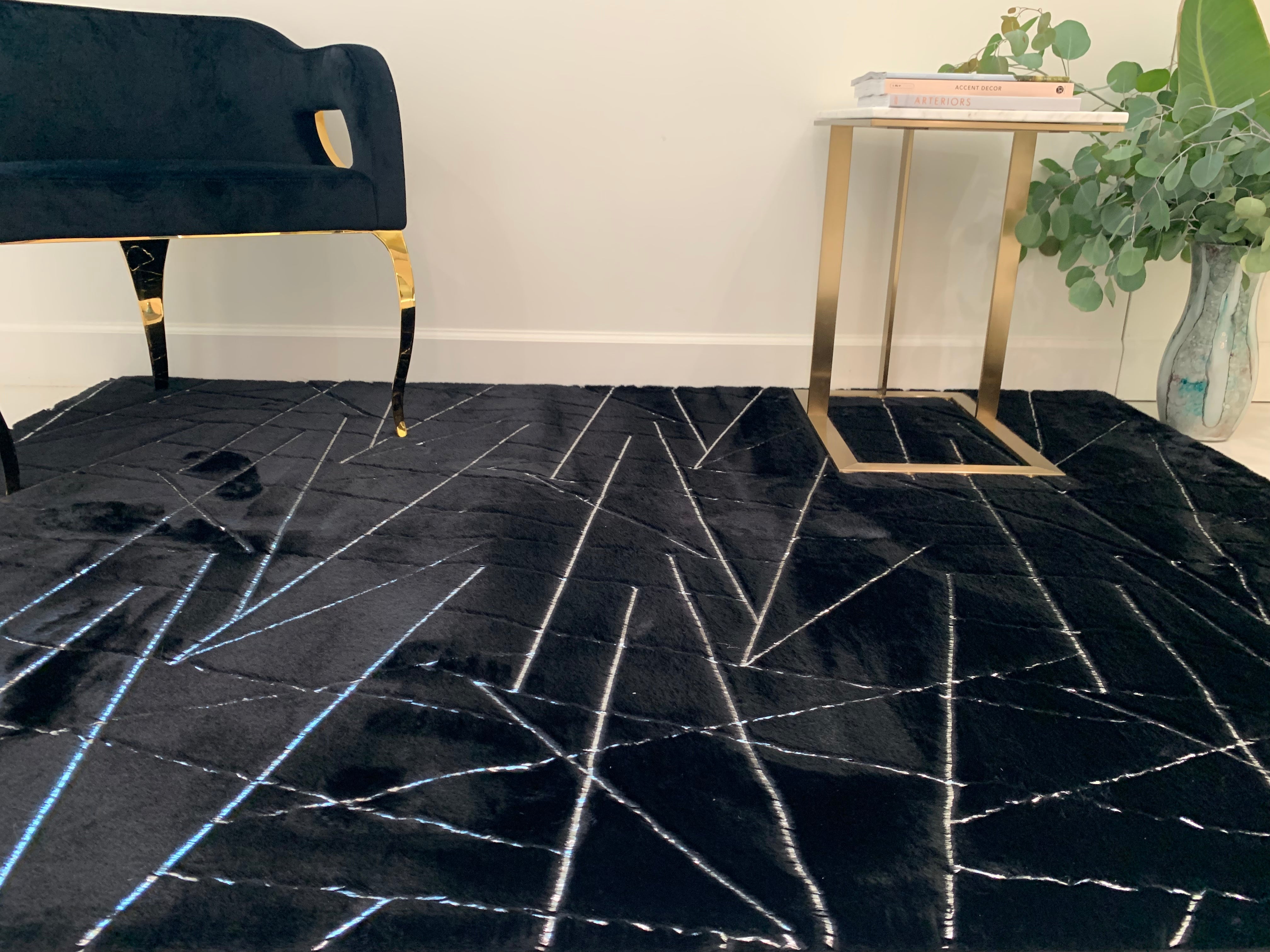Black Lines with Silver Metallic Shimmery Design Faux Rabbit Touch Rug