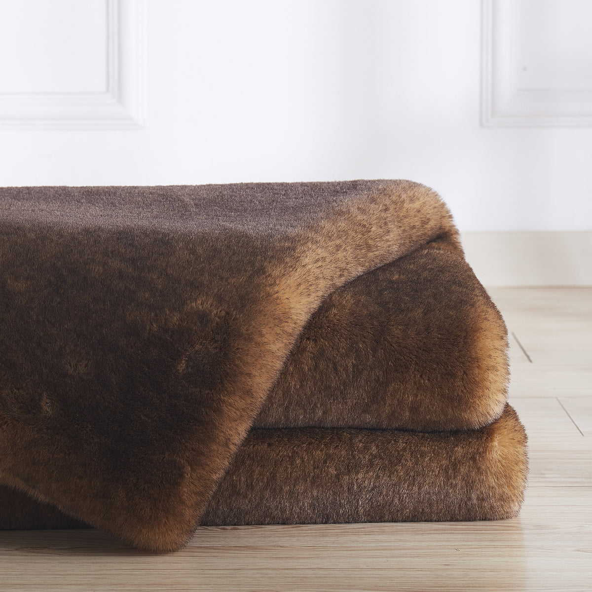 Deep Fur Rug Soft Cozy Fuzzy Faux Fur Area Rug/ Carpet in Black Tan