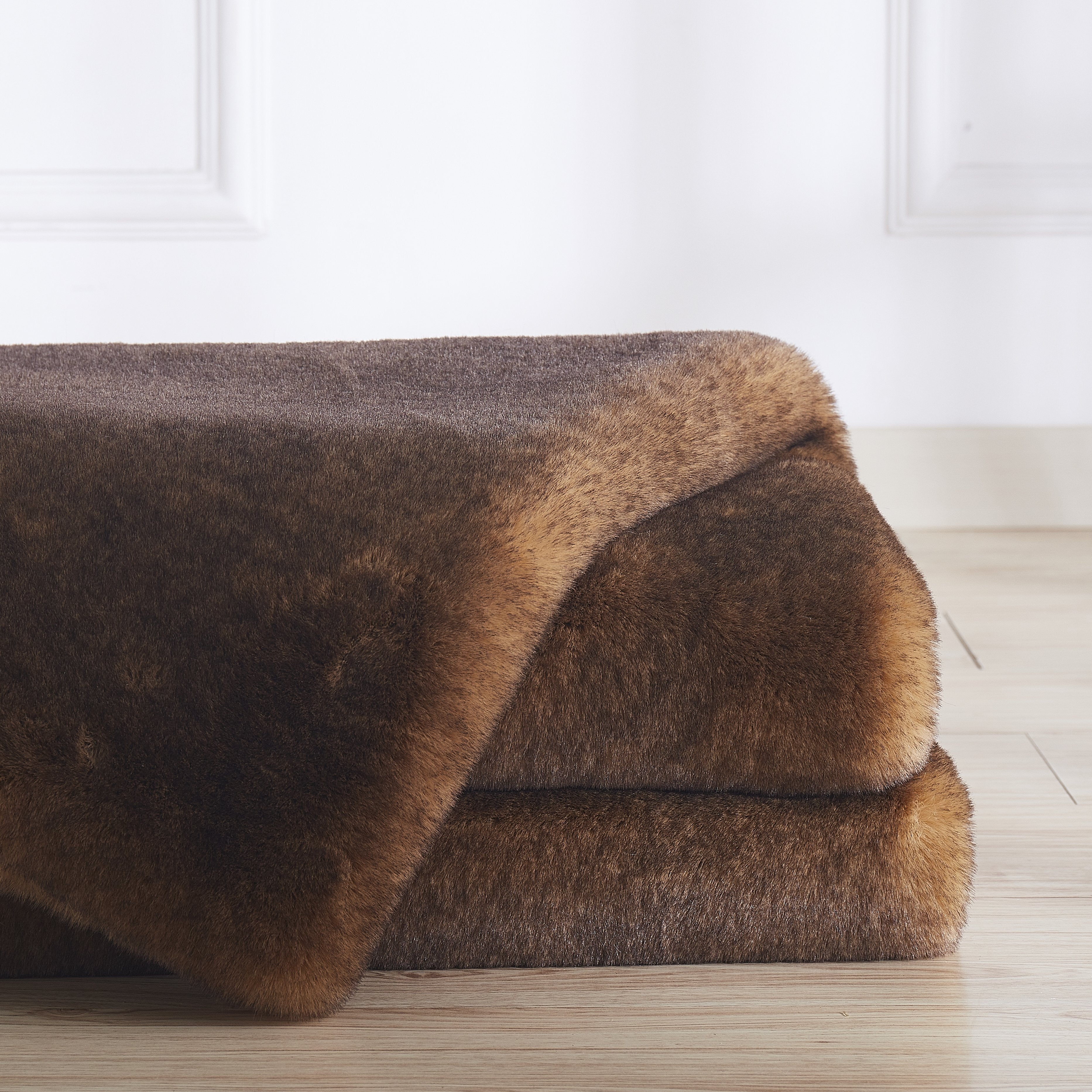 Soft Cozy Fuzzy Faux Fur Area Rug/ Carpet in Black Tan