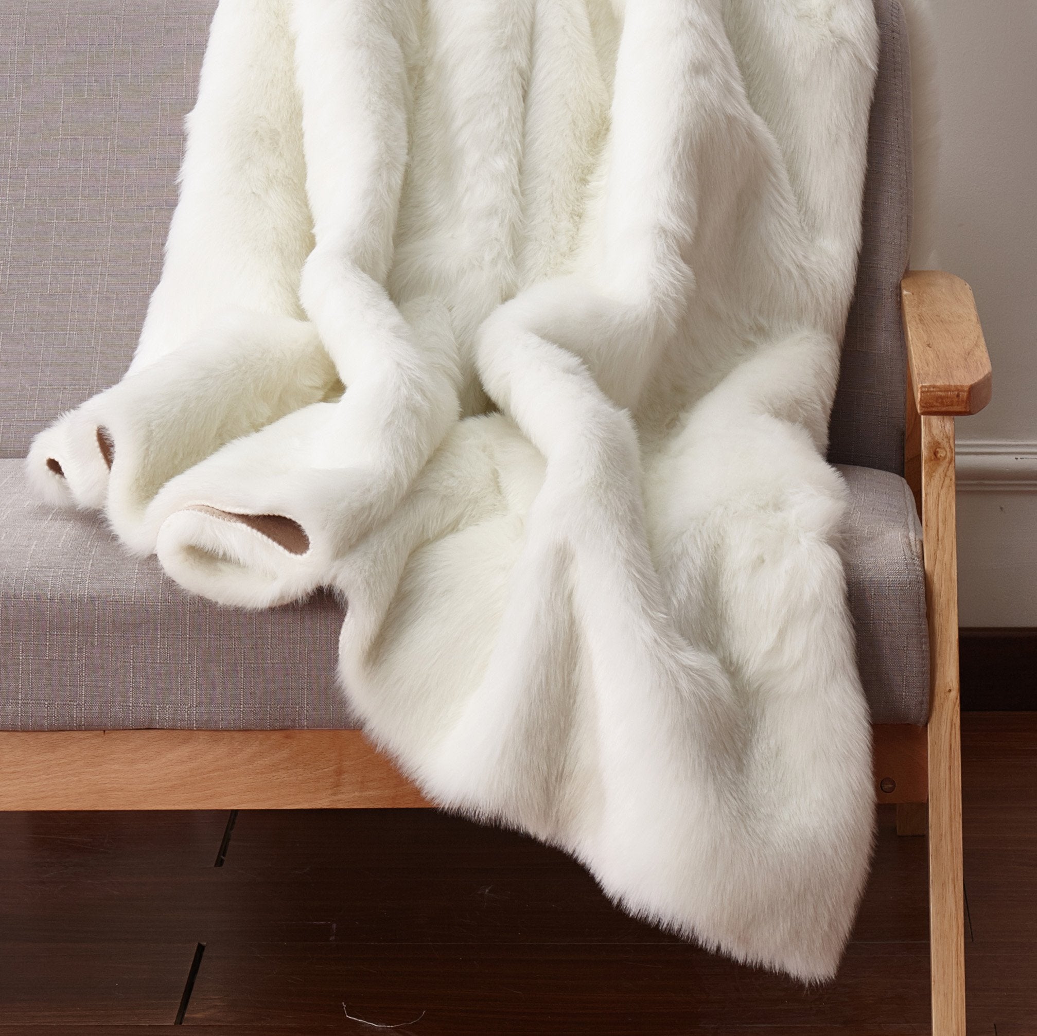 Luxury Soft Faux Fur Sheepskin Area Rug